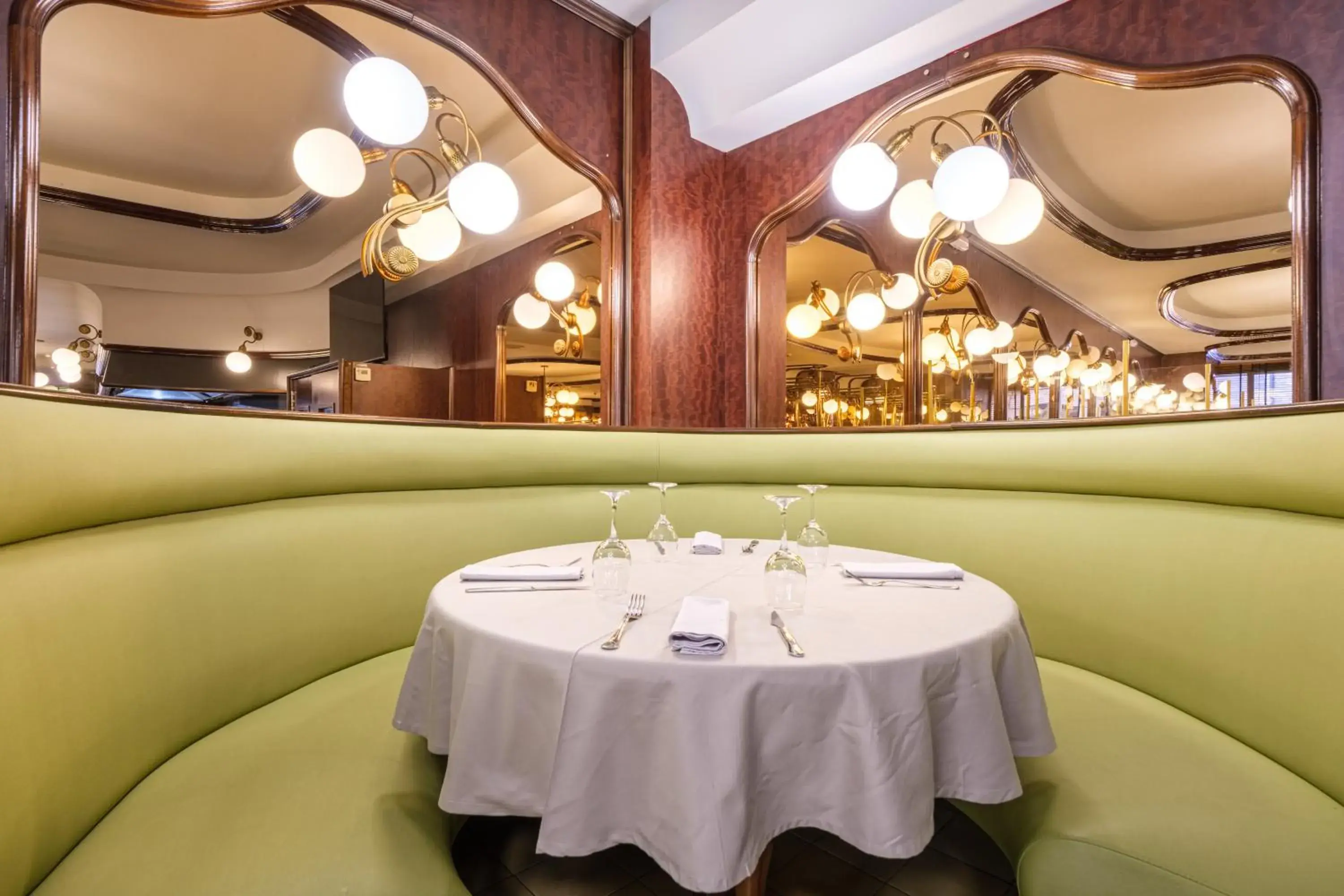 Restaurant/places to eat in Hotel Sporting Restaurant/places to eat in Hotel Sporting