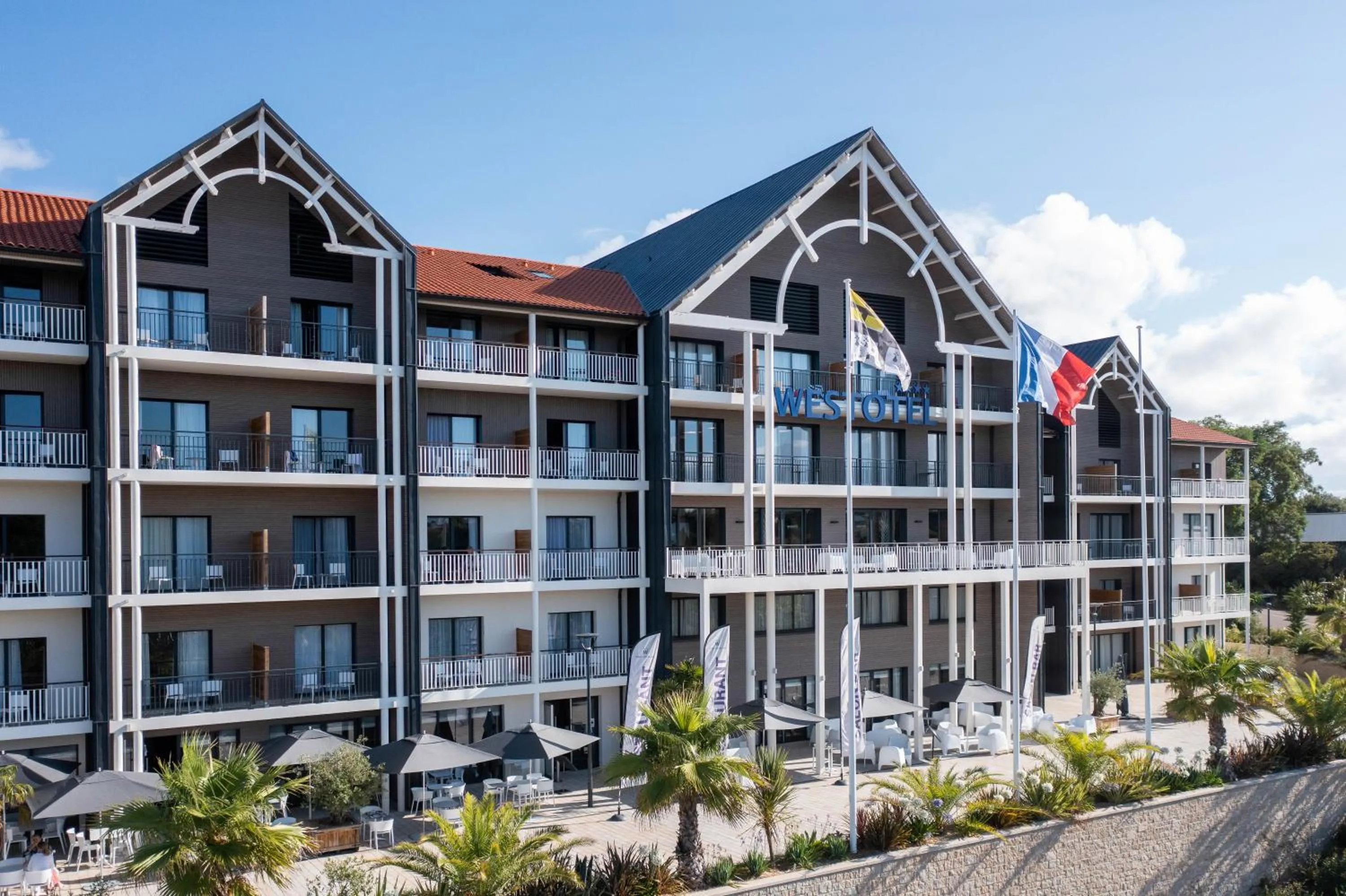 Facade/entrance in Westotel Pornic Côte de Jade
