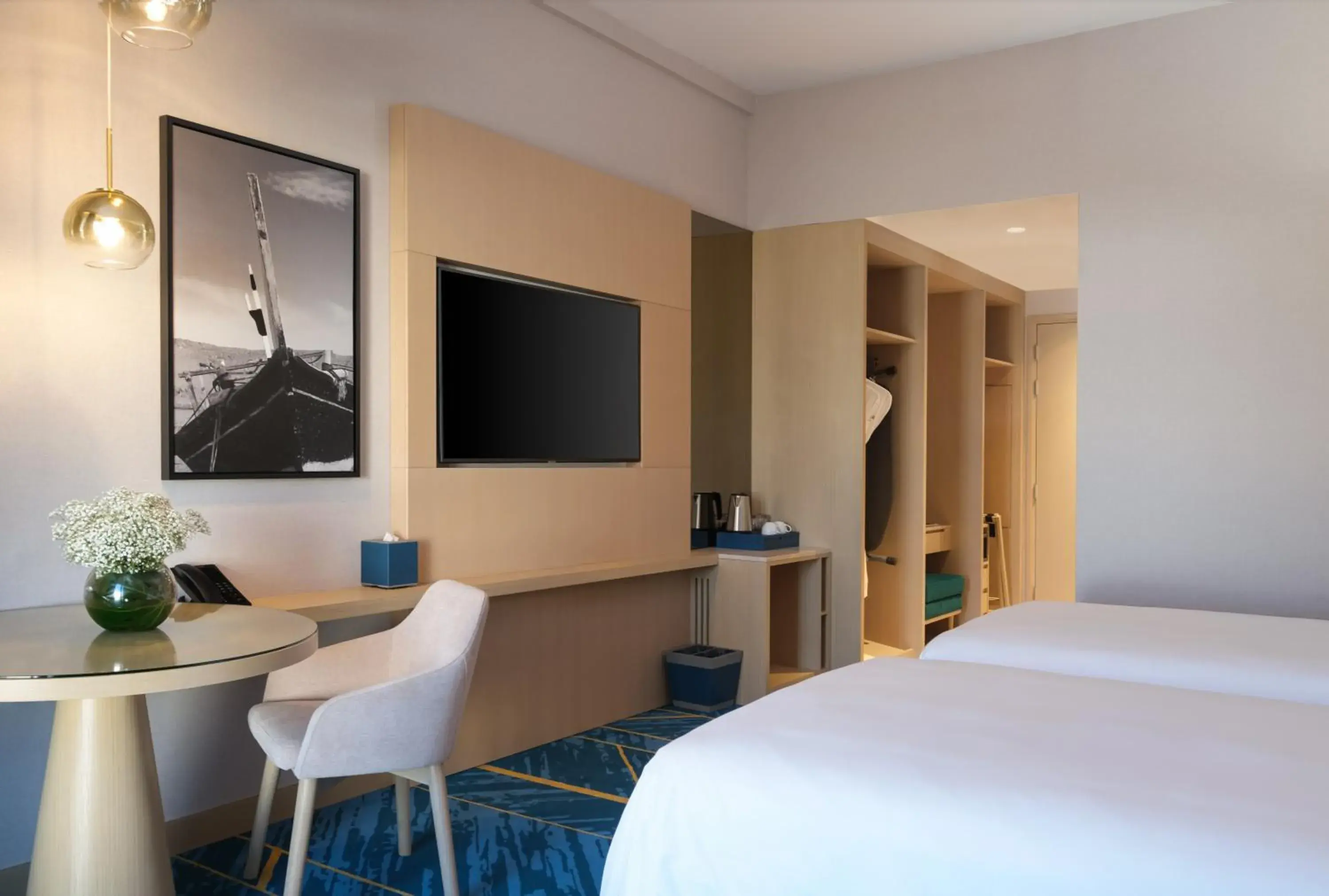 Bedroom, TV/Entertainment Center in Avani Muscat Hotel & Suites