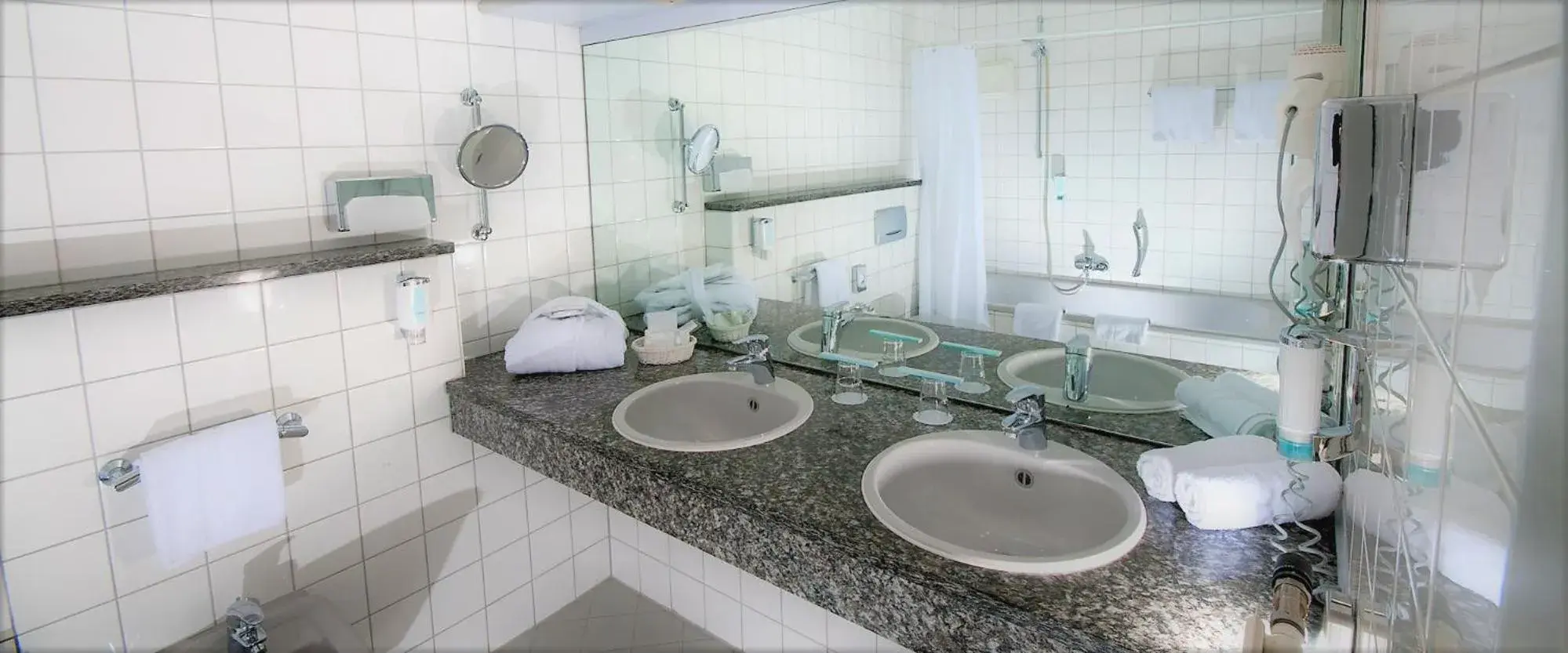 Bathroom in Hotel Ambiente Walldorf