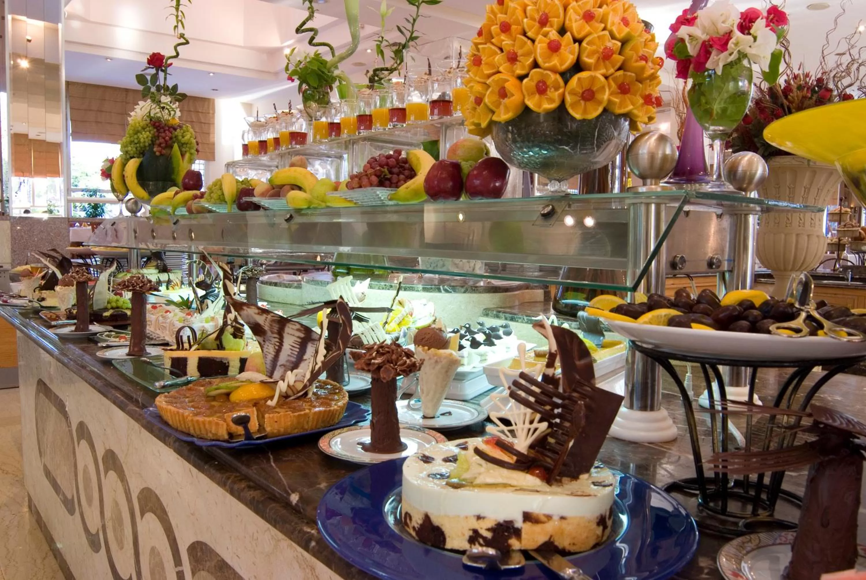 Food and drinks in Maritim Jolie Ville Resort & Casino