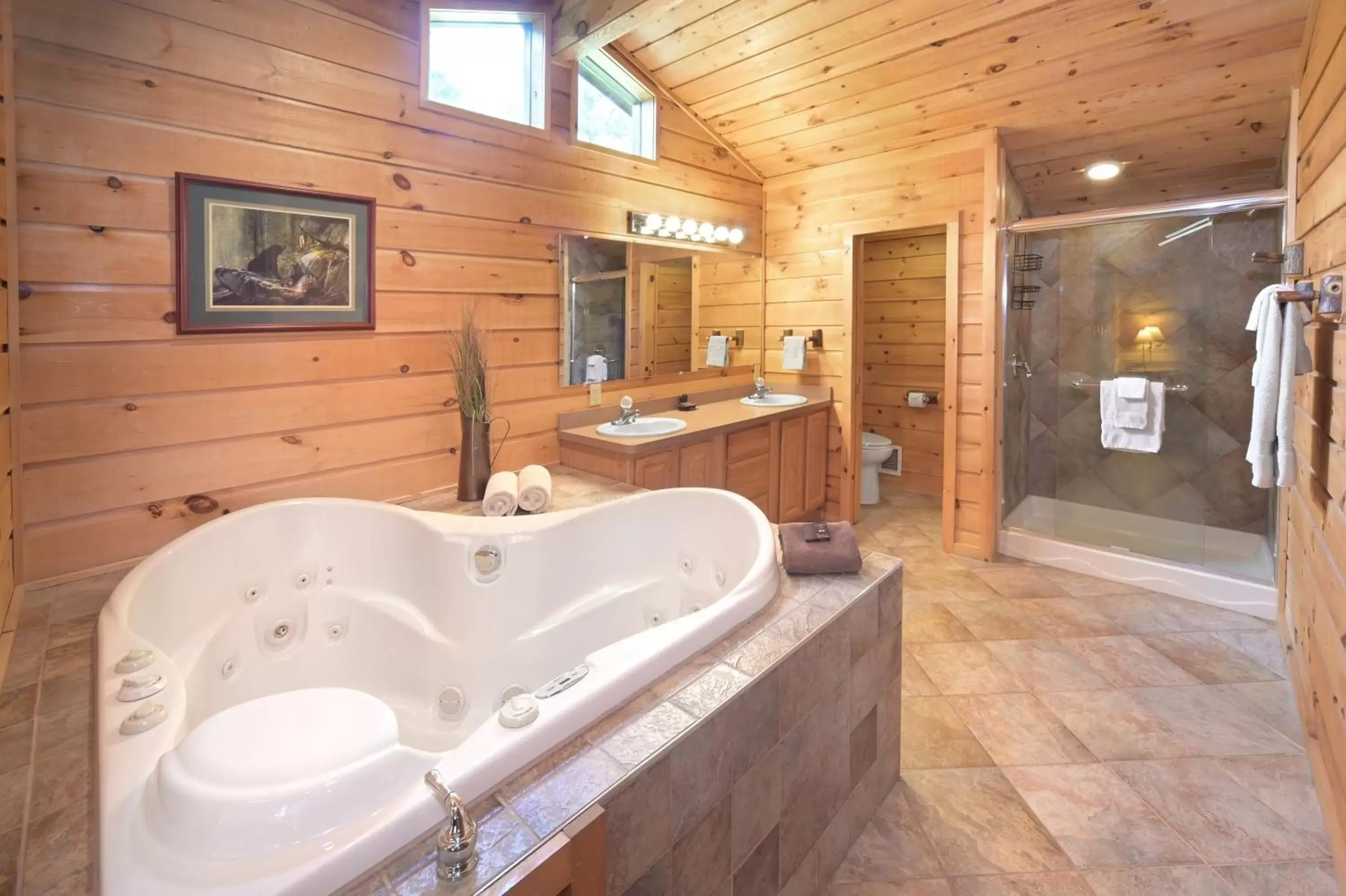 Bathroom in The Lodges at Cresthaven