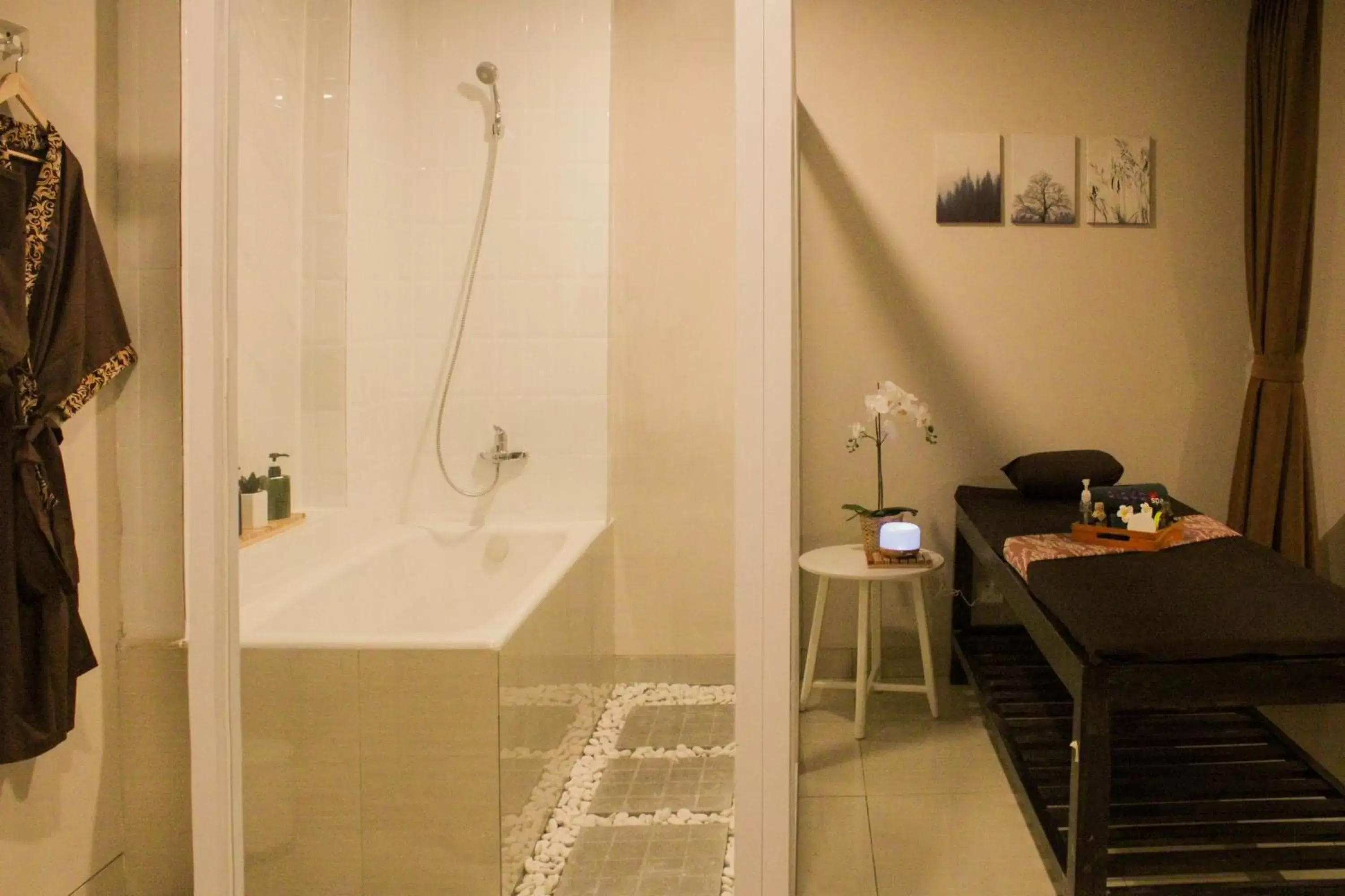 Spa and wellness centre/facilities in Antero Hotel Jababeka Cikarang Spa and wellness centre/facilities in Antero Hotel Jababeka Cikarang