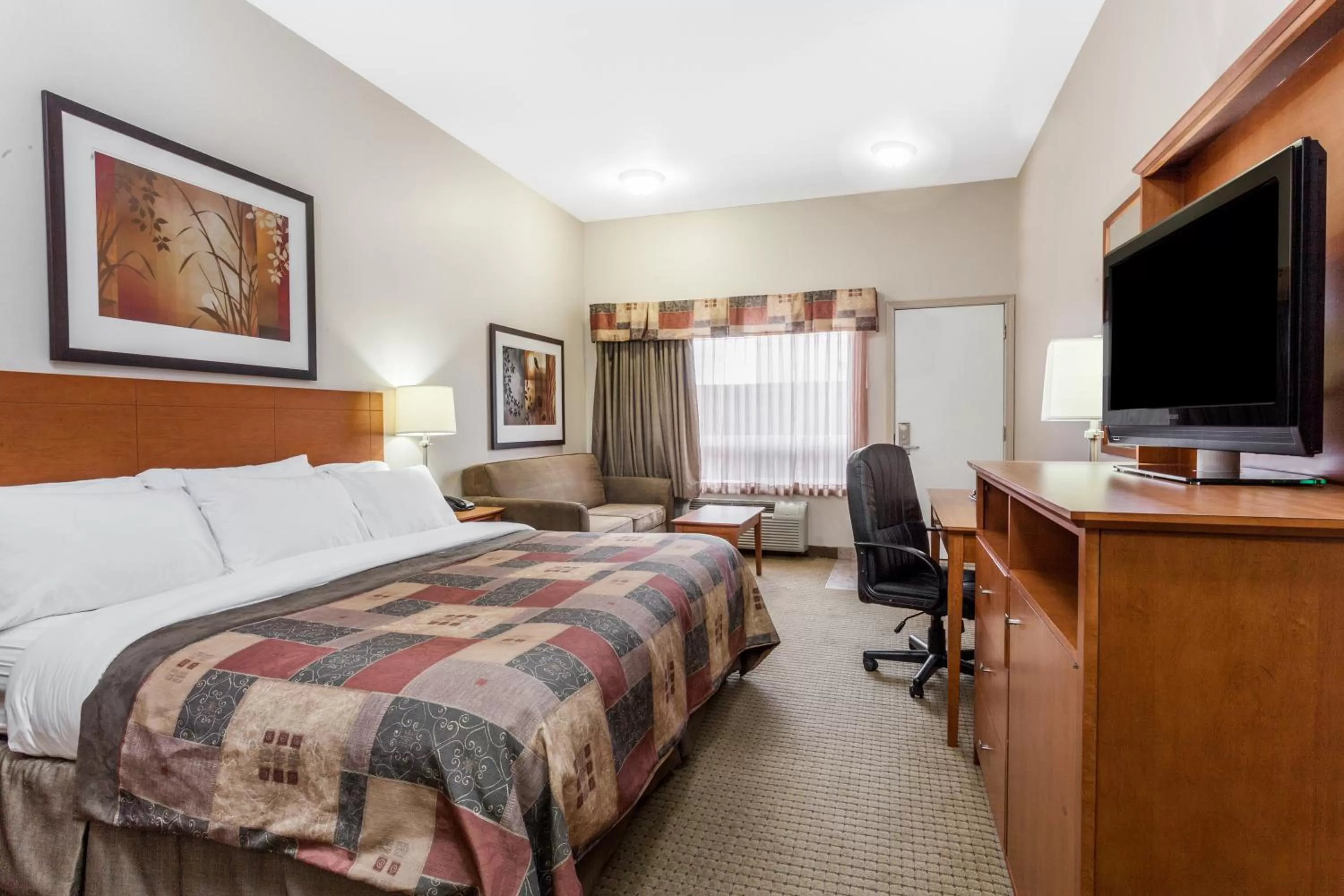 King Room- Non-Smoking in Ramada by Wyndham Drayton Valley