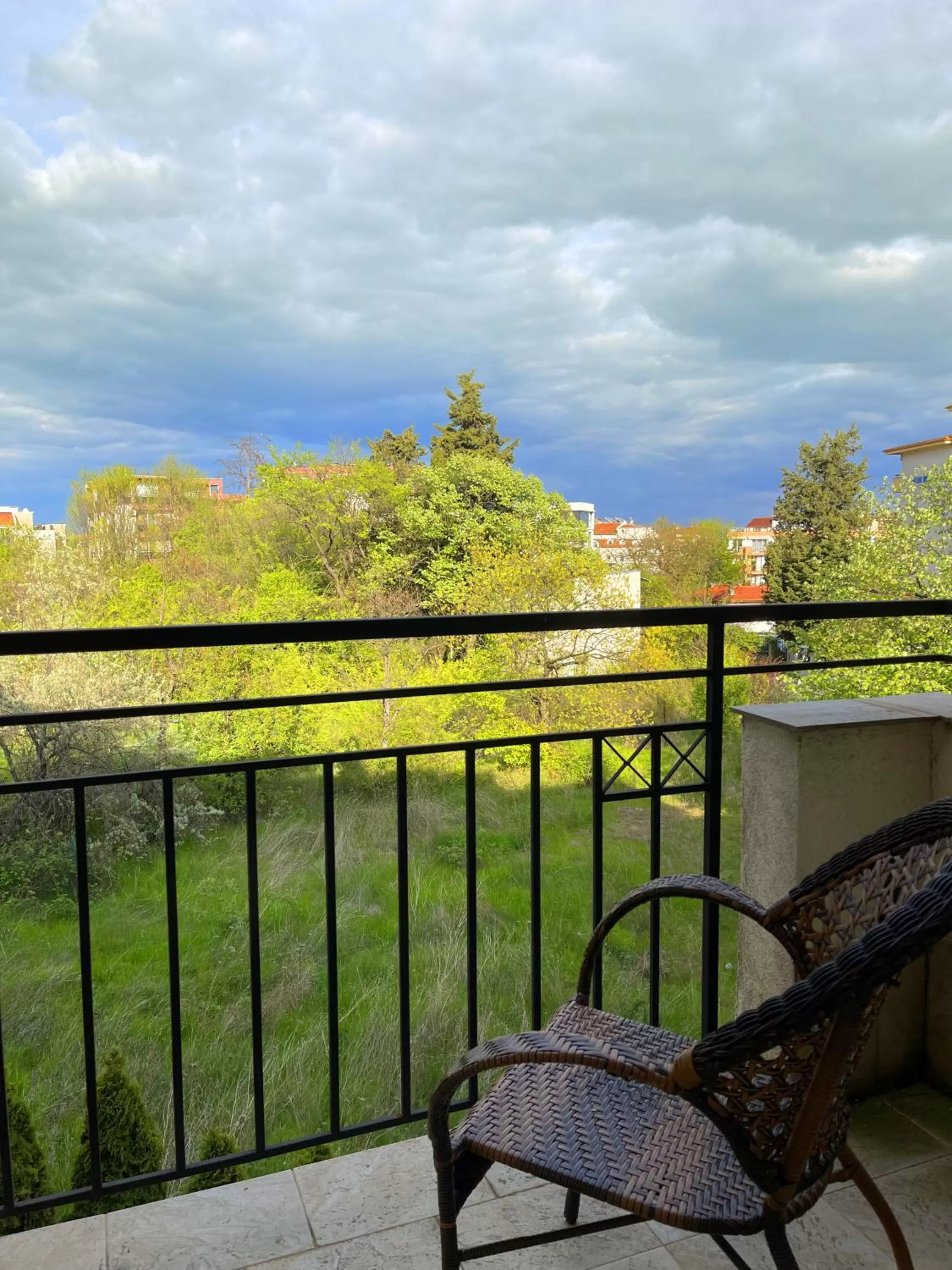 Spring in Ravda Family Resort. Park&Sea