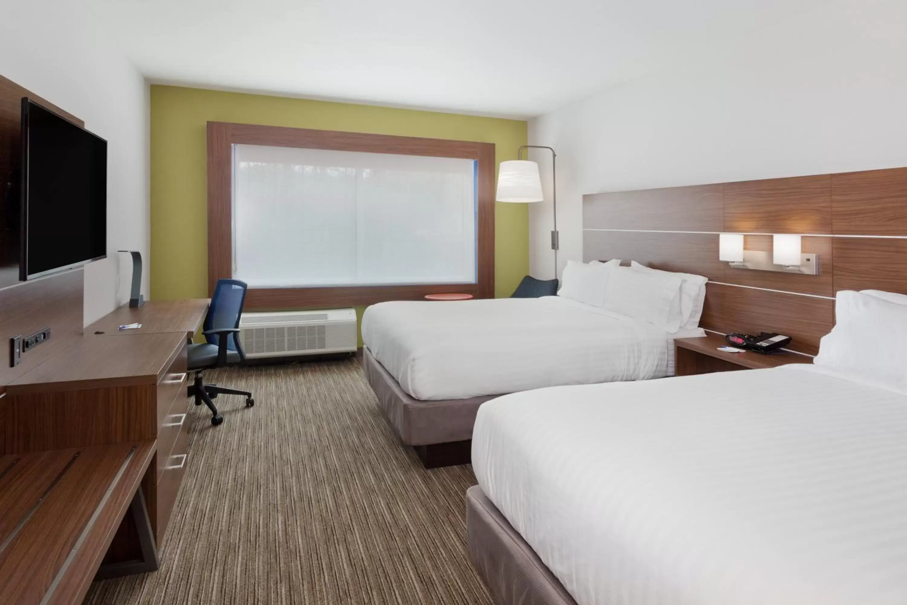 Twin Room - Hearing Accessible in Holiday Inn Express & Suites - Cartersville, an IHG Hotel Twin Room - Hearing Accessible in Holiday Inn Express & Suites - Cartersville, an IHG Hotel