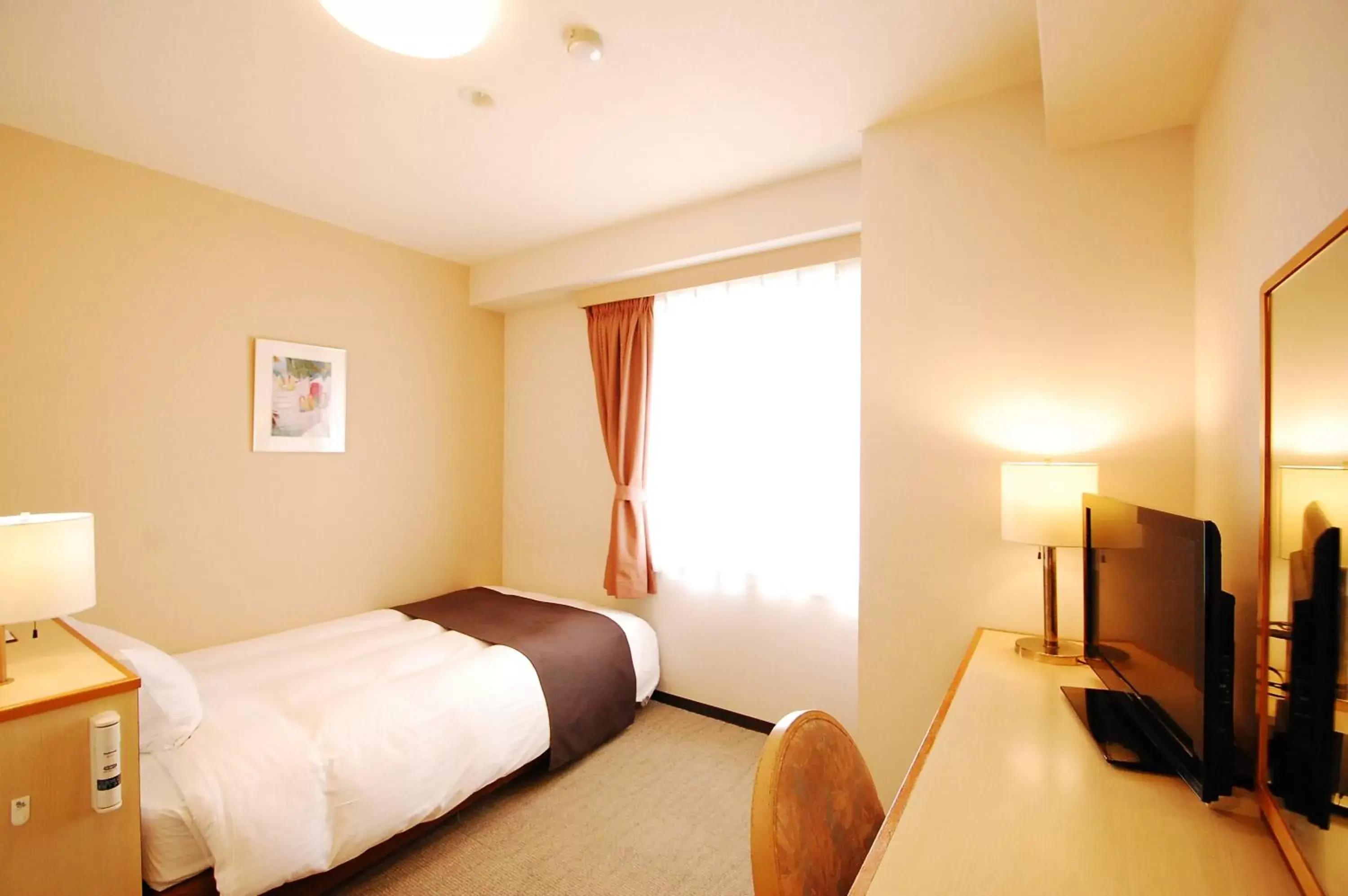 Photo of the whole room, Bed in Izumo Royal Hotel