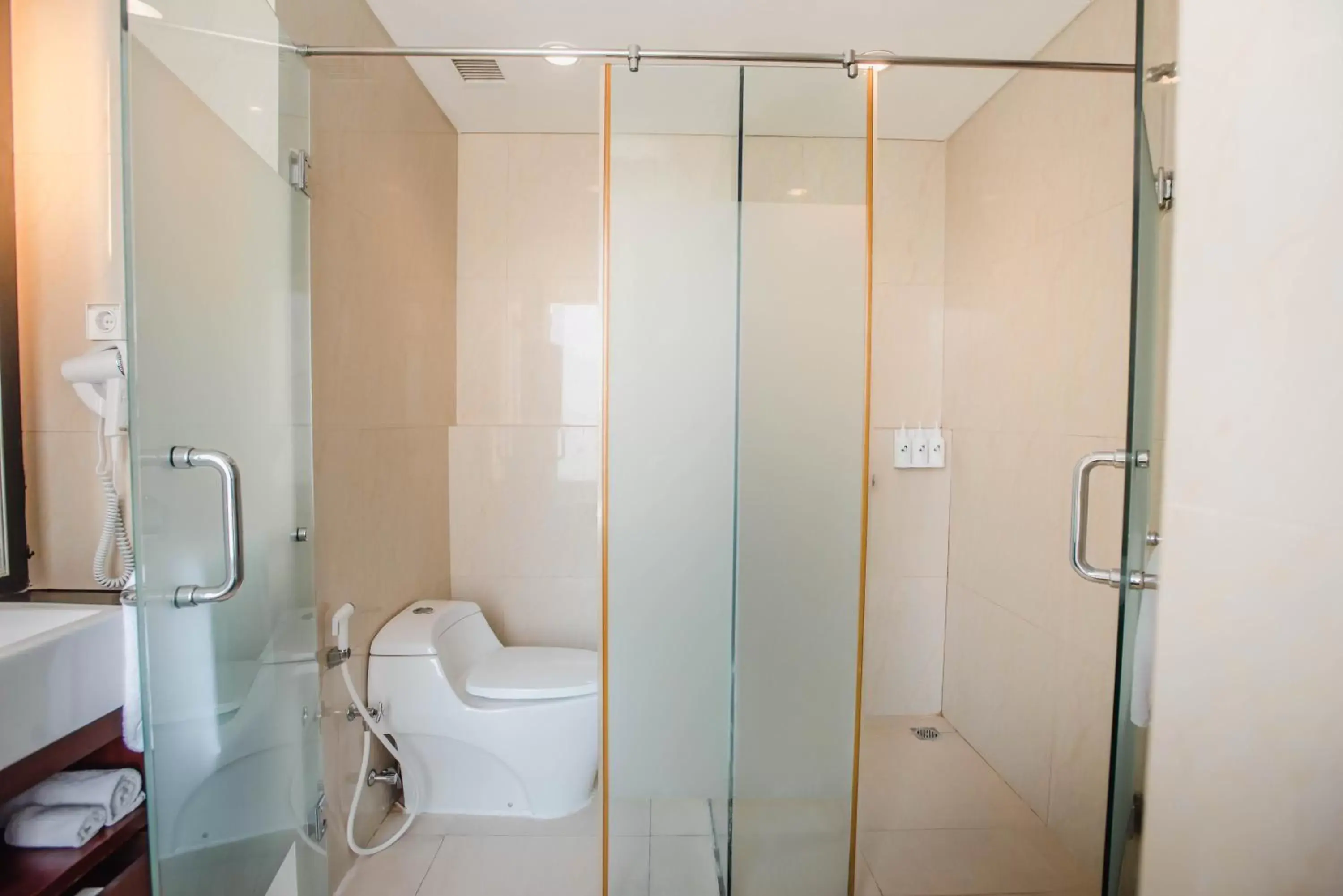 Deluxe Double or Twin Room with Plunge Pool in Swiss-Belresort Watu Jimbar Deluxe Double or Twin Room with Plunge Pool in Swiss-Belresort Watu Jimbar