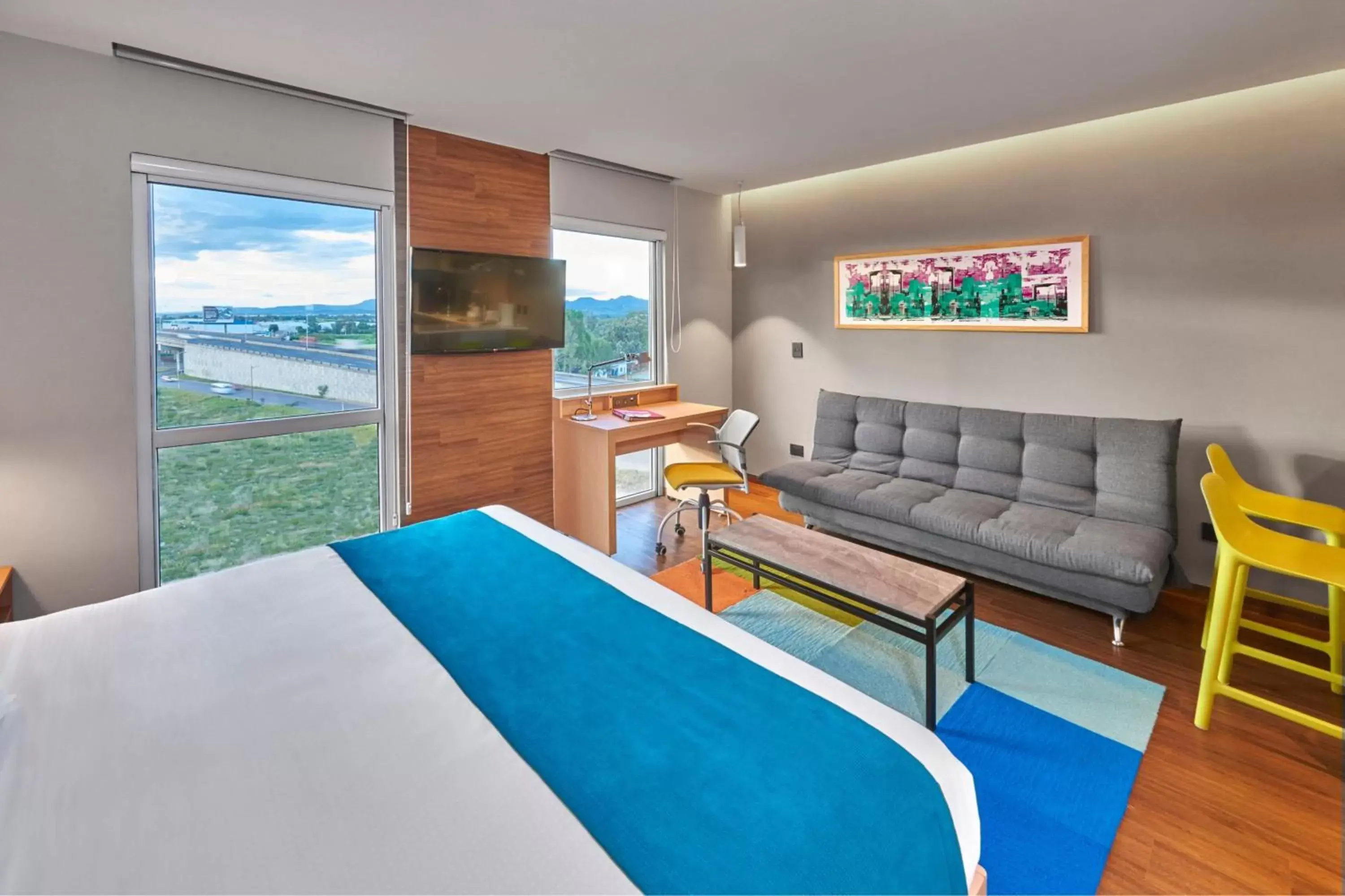 King Suite with Sofa Bed in City Express Suites by Marriott Silao Aeropuerto