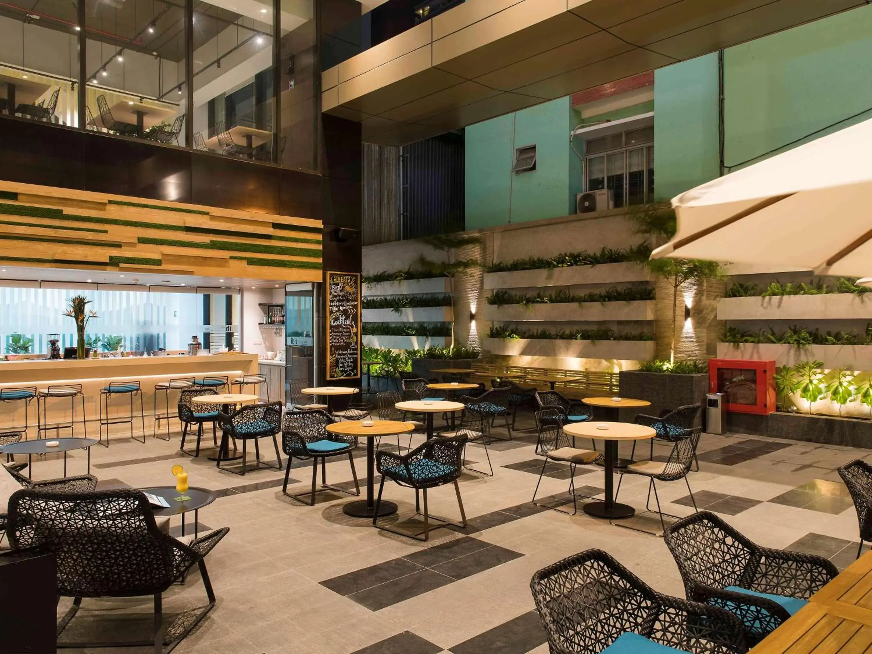 Lounge or bar, Restaurant/Places to Eat in ibis Styles Nha Trang