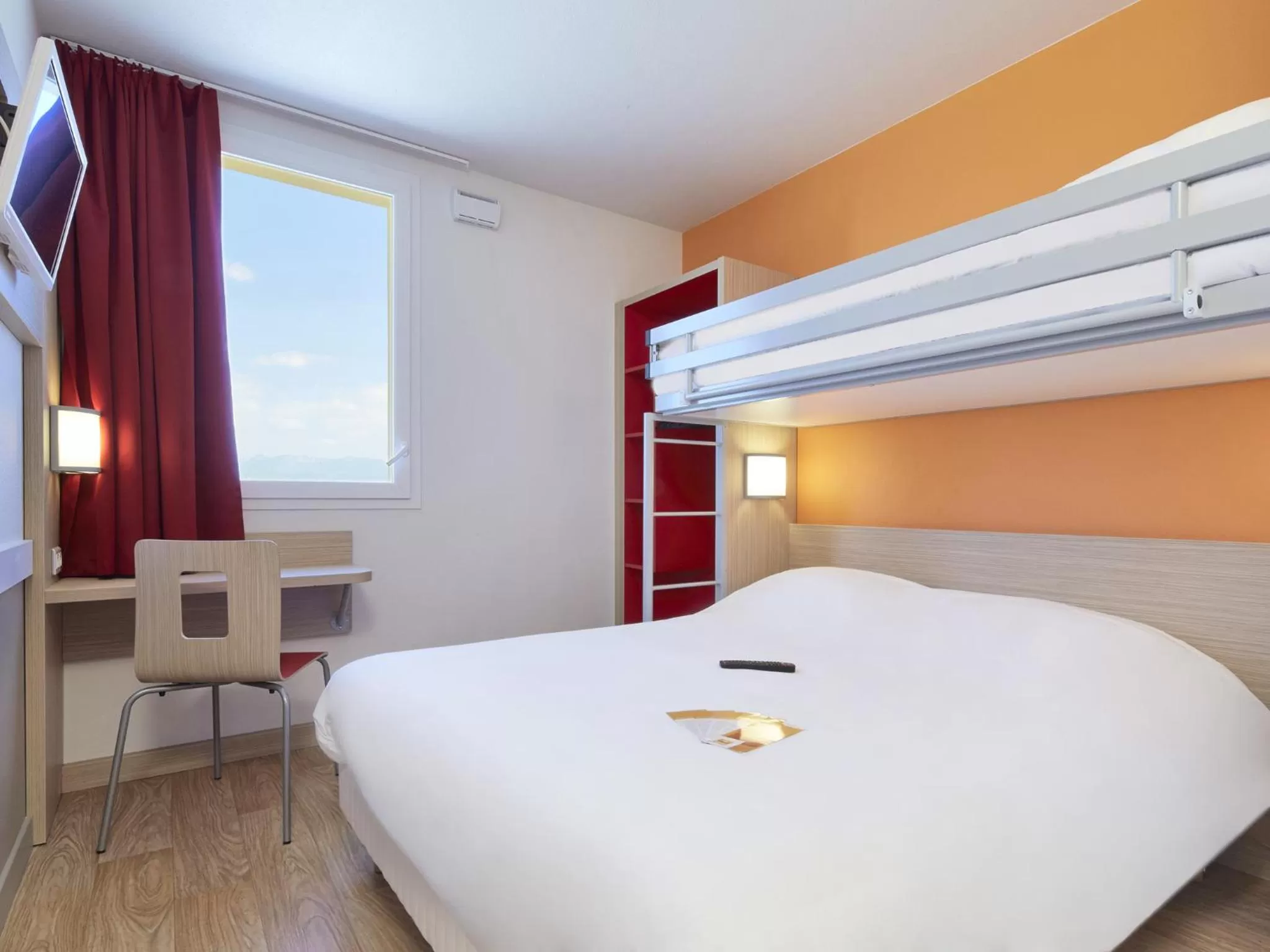 Photo of the whole room, Bed in Premiere Classe Valence Nord - Saint Marcel Les Valence