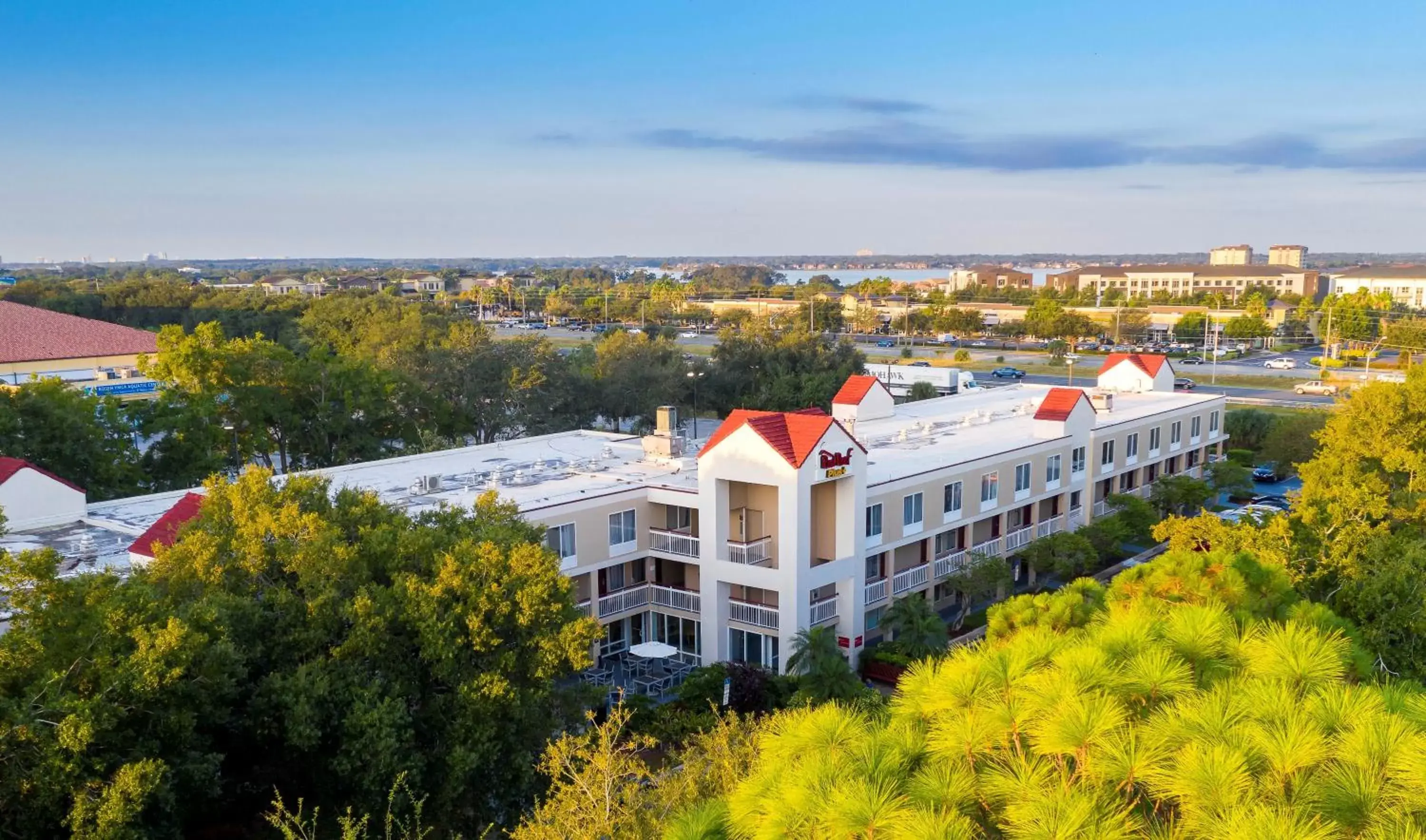 Property building in Red Roof Inn PLUS Orlando-Convention Center- Int'l Dr