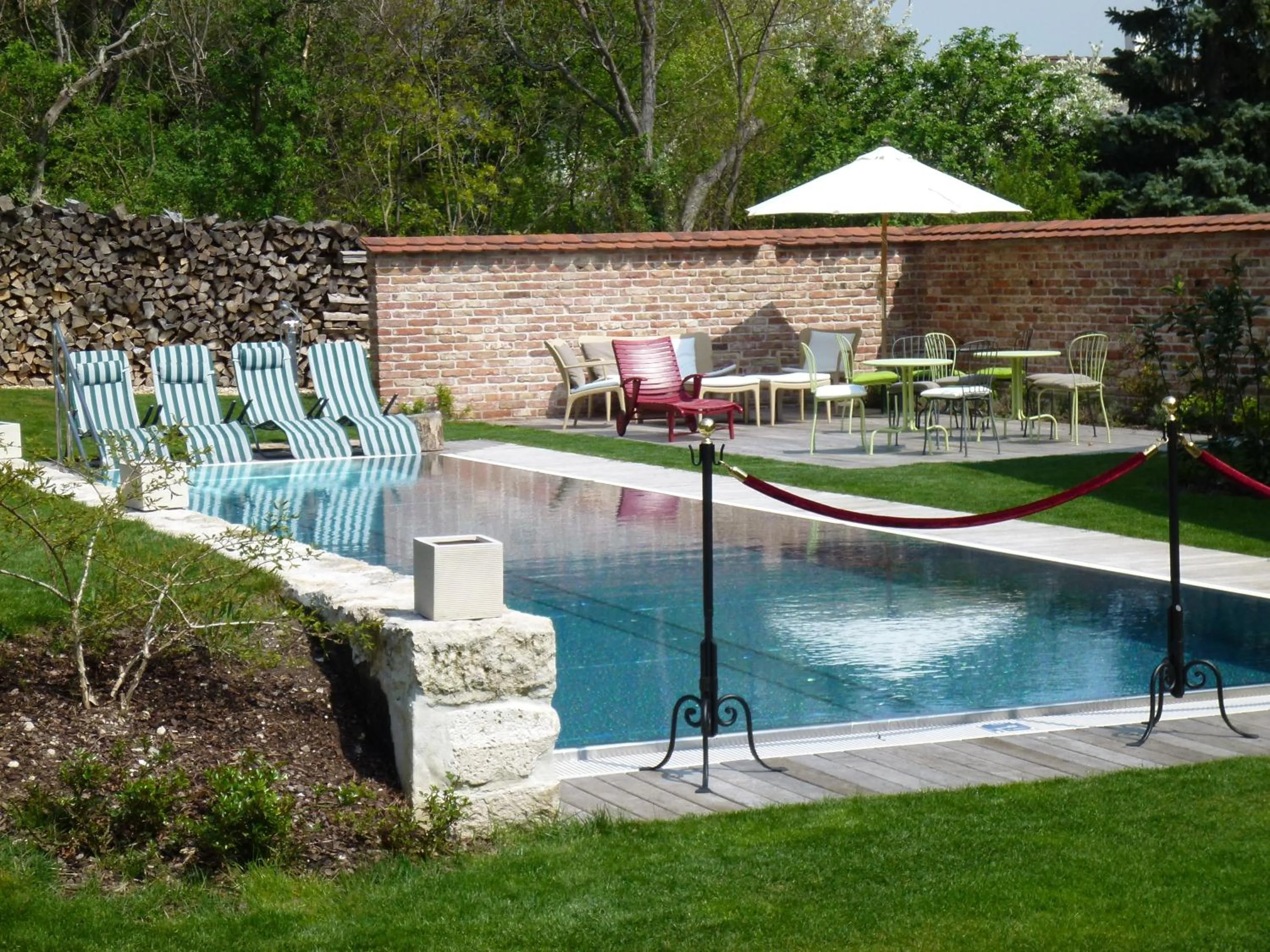 Swimming pool in Hotel Landhaus Moserhof