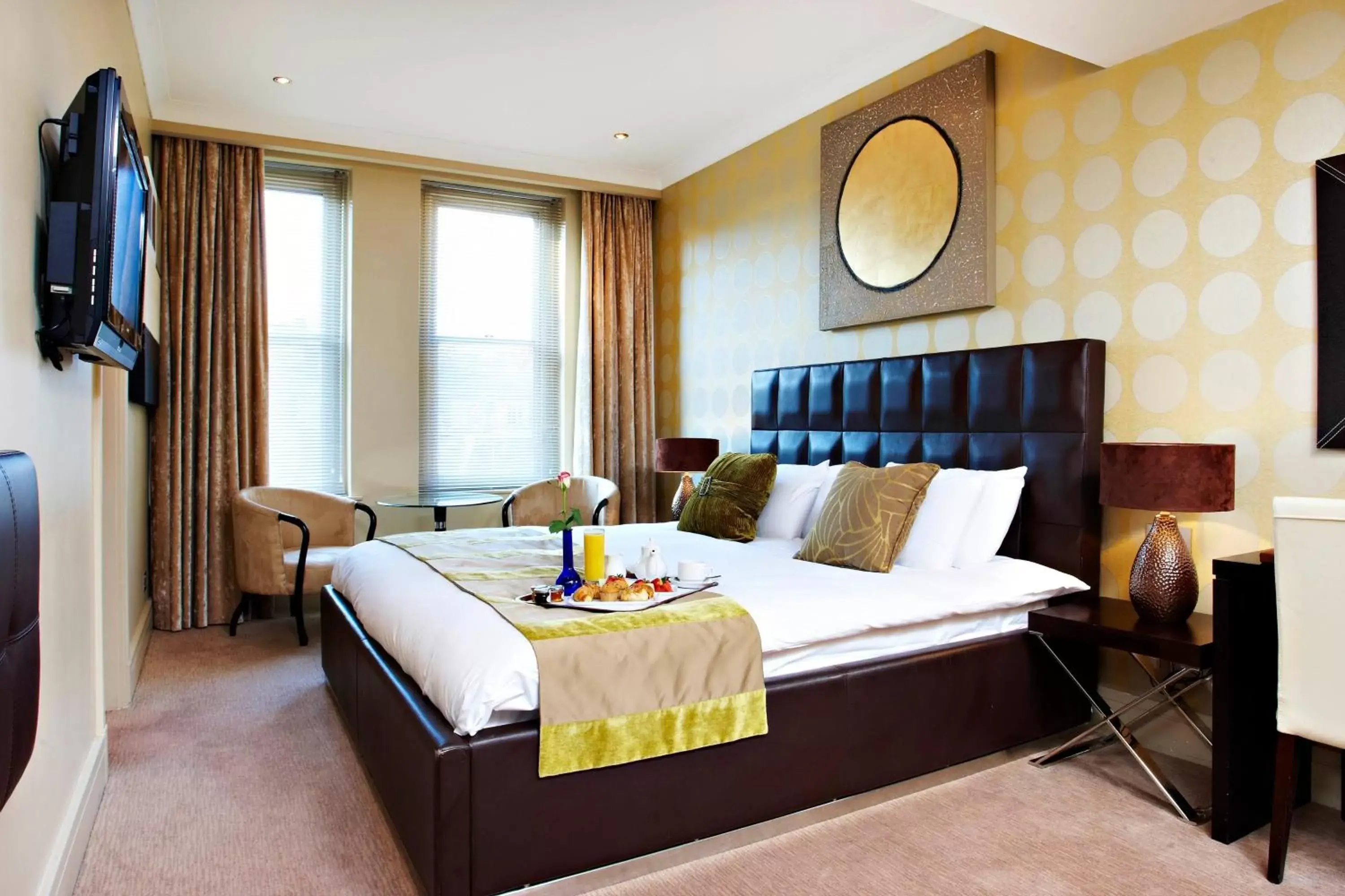 Bed in Washington Mayfair Hotel