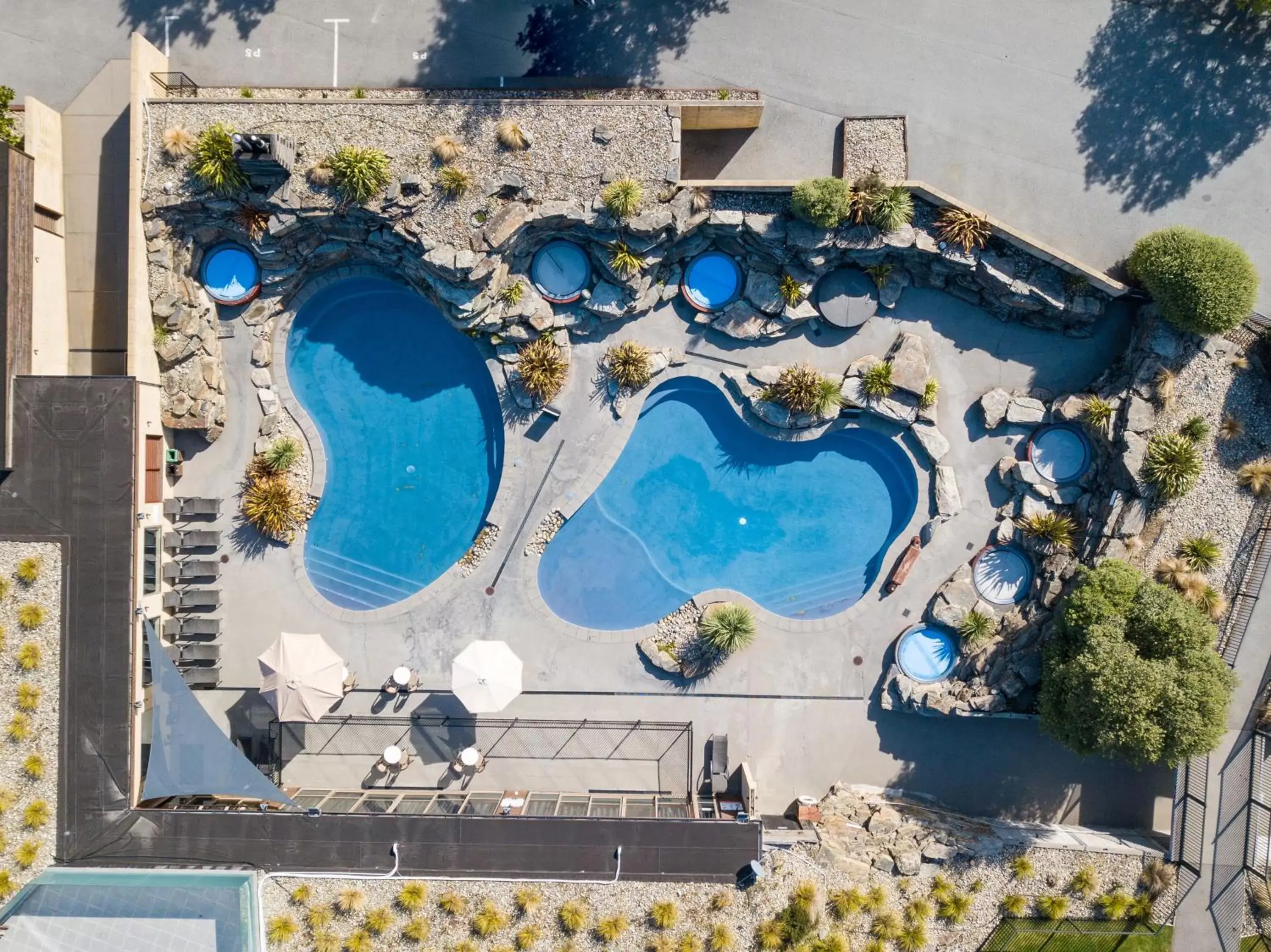 Pool View in Oakridge Resort Lake Wanaka