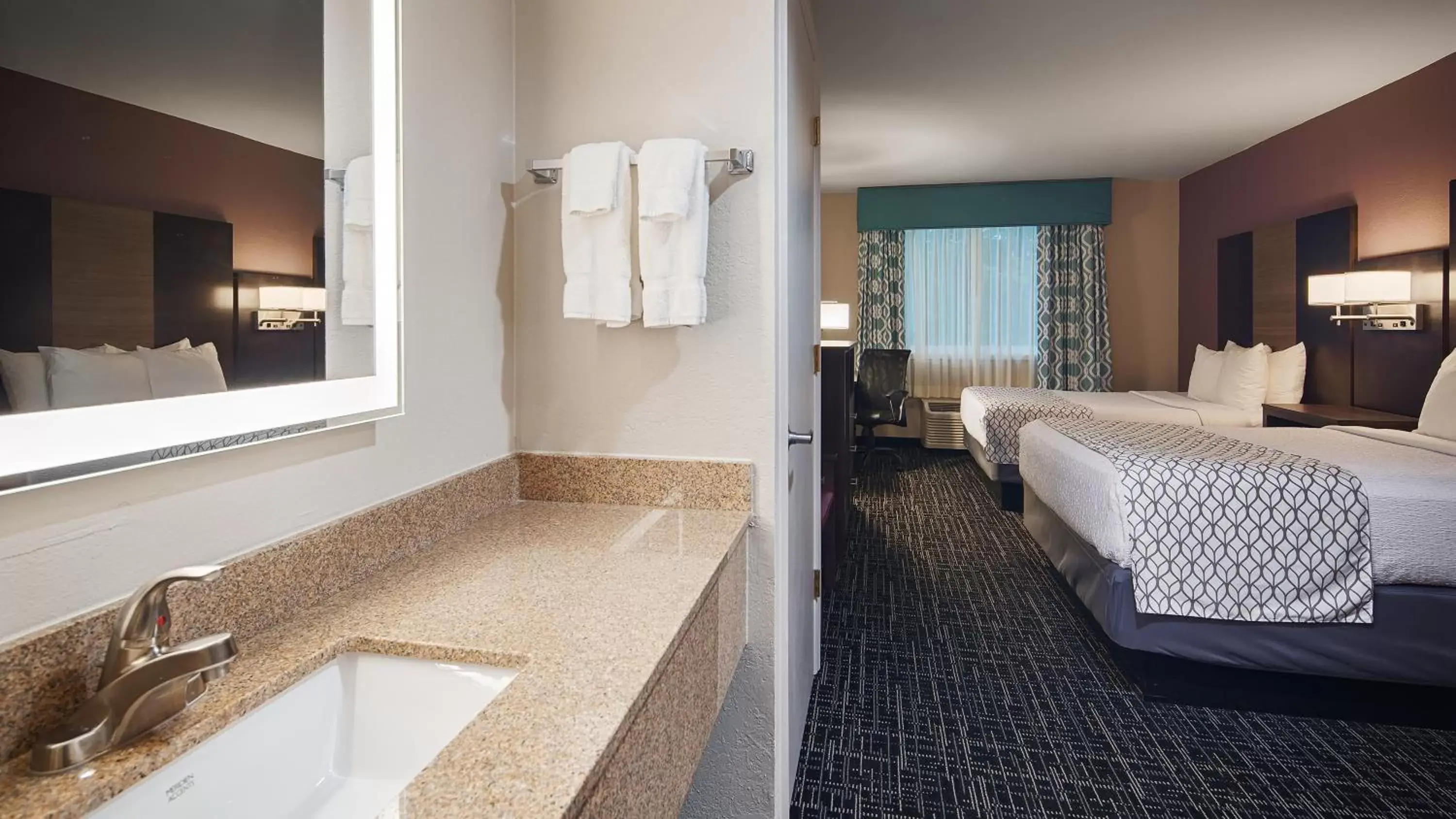 Photo of the whole room, Bathroom in Best Western Fort Myers Inn and Suites