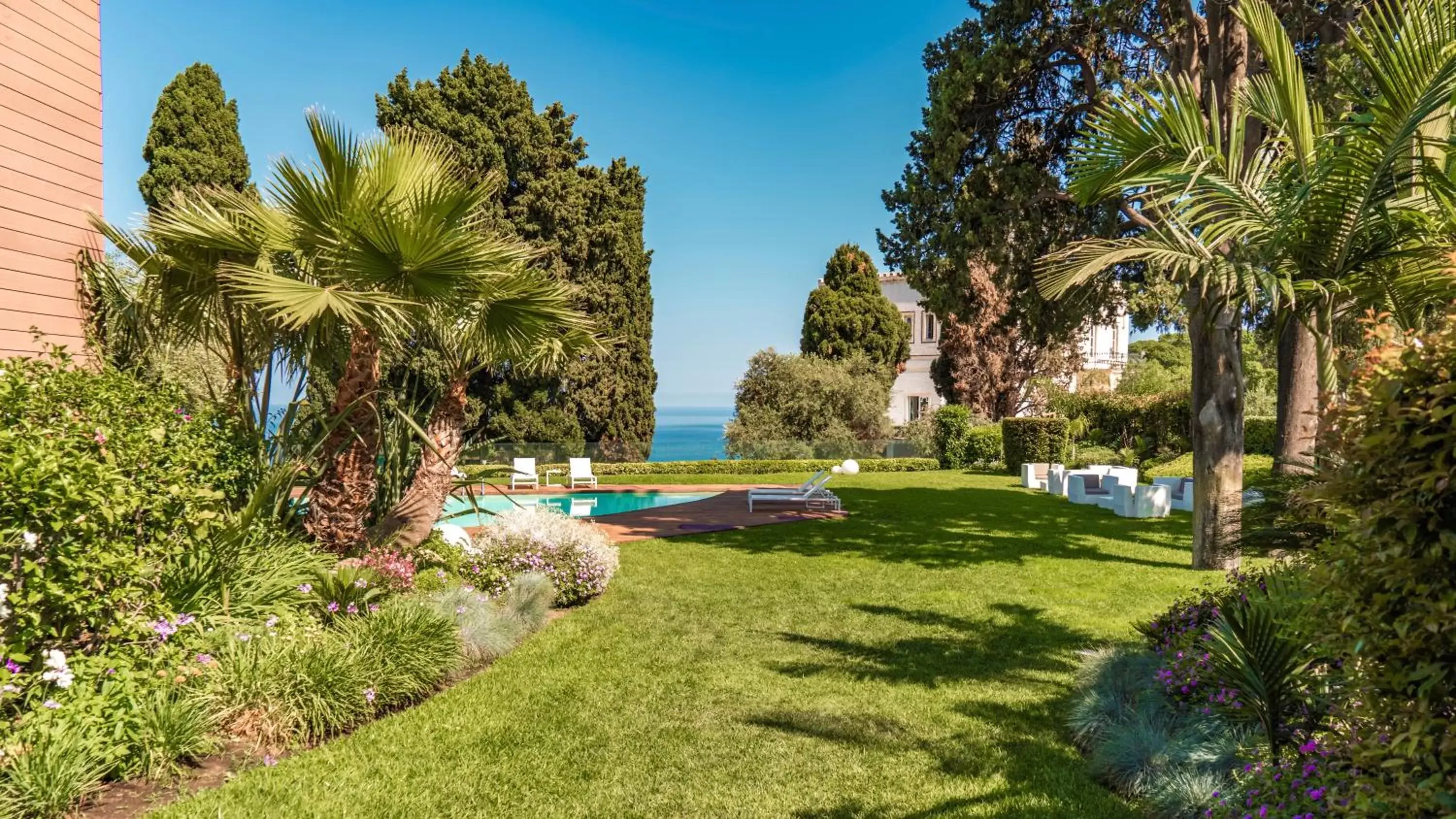 Swimming Pool in Isola Bella Infinity Suites