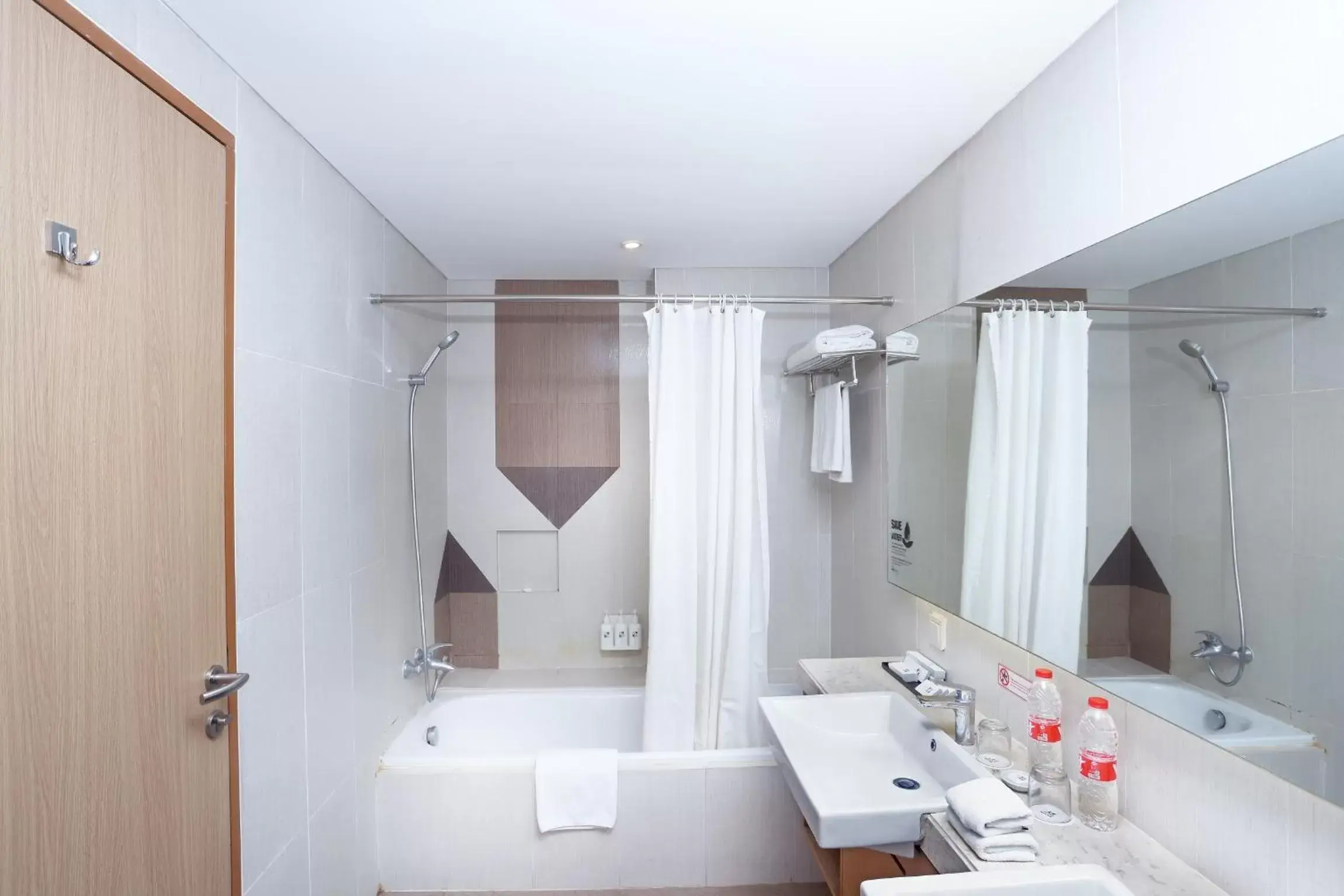 Toilet, Bathroom in Swiss-Belhotel Pondok Indah