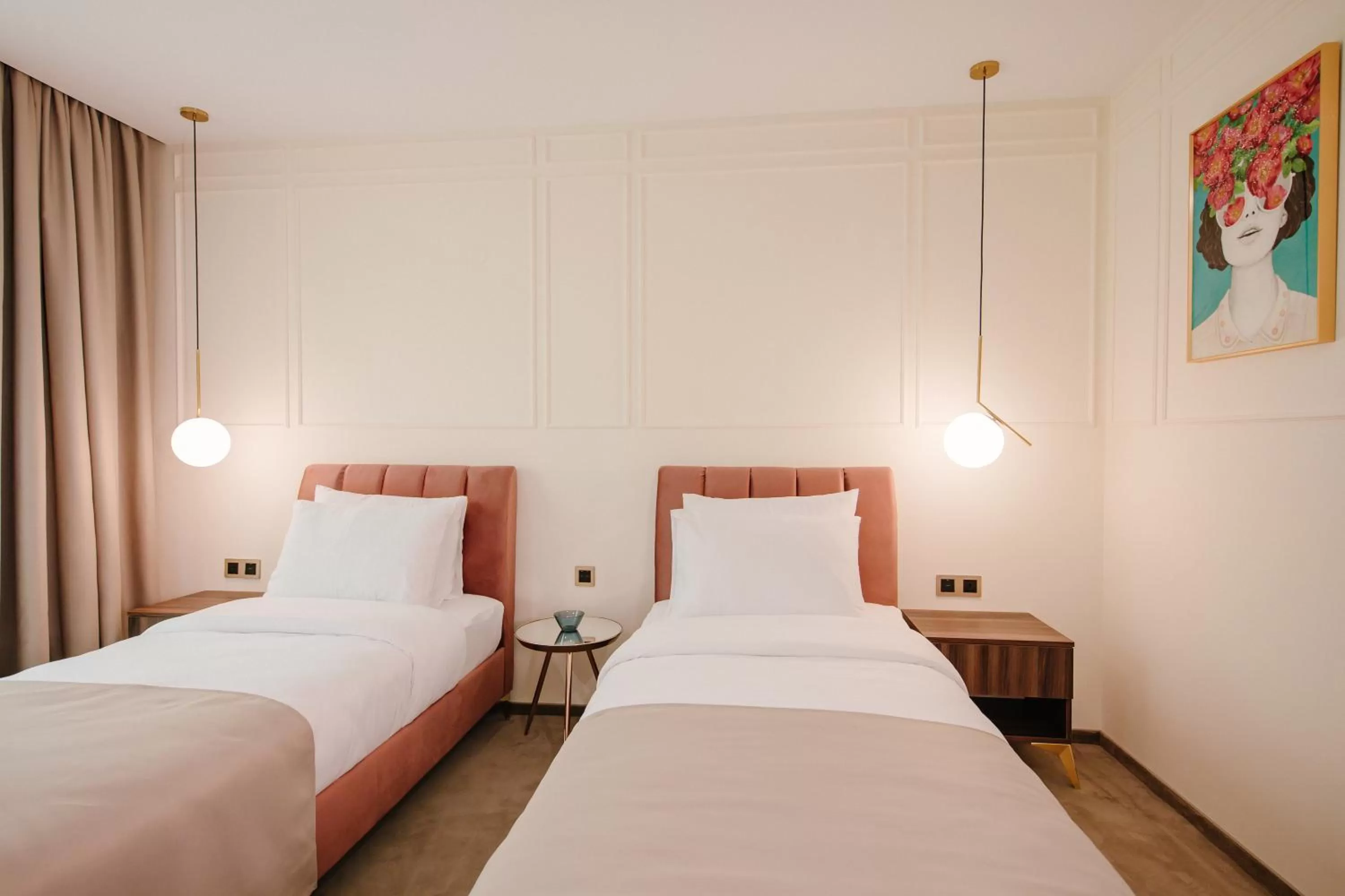 Photo of the whole room, Bed in Orden Hotel