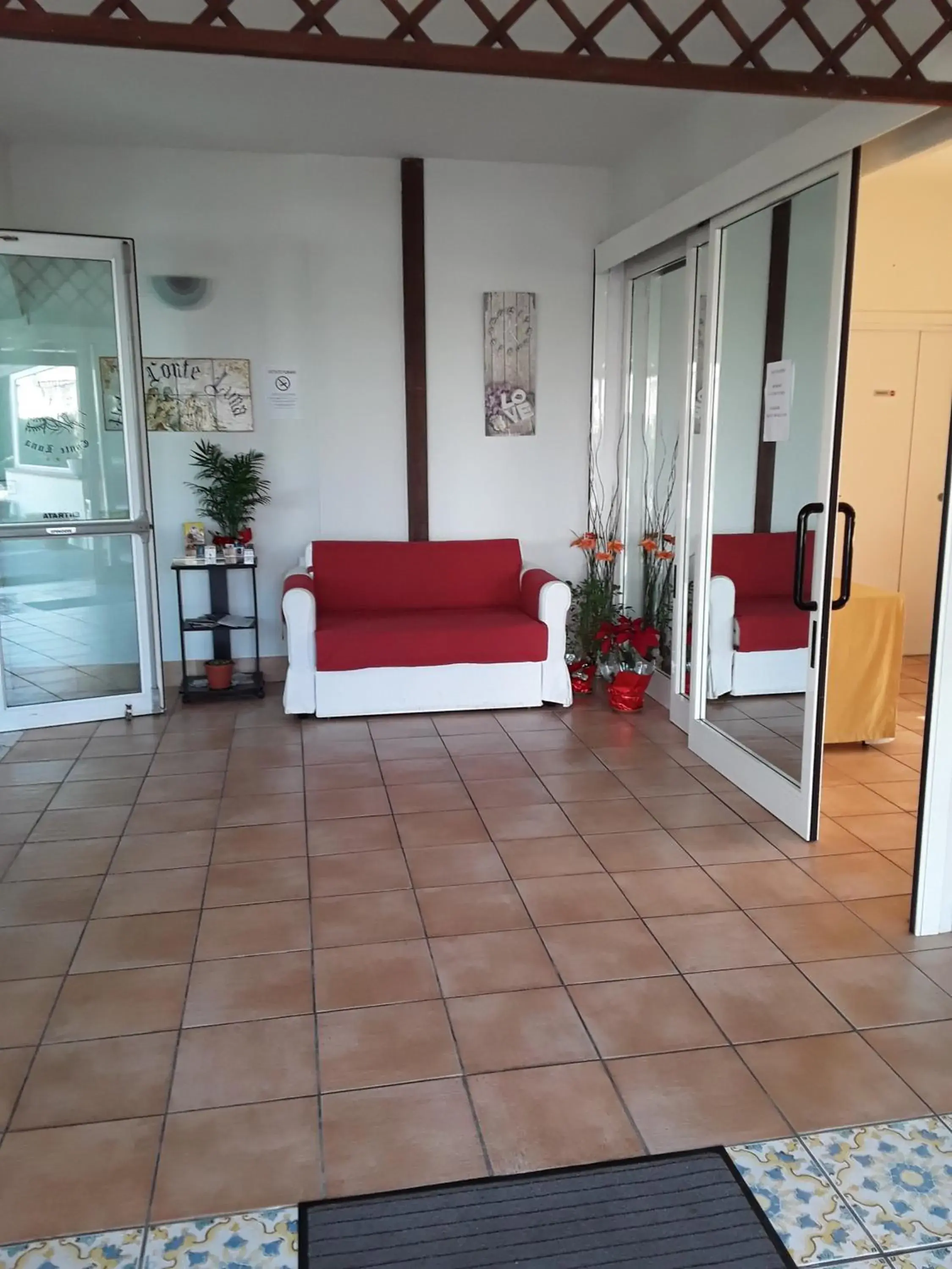 Patio, Seating Area in Hotel Conte Luna