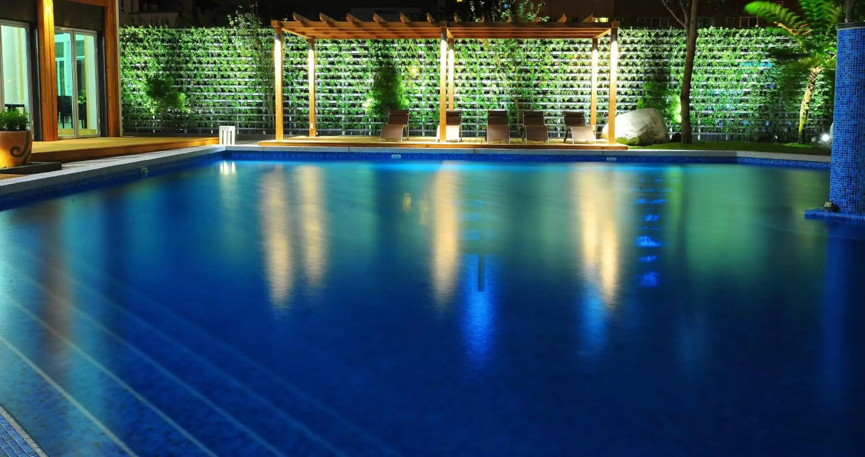 Swimming Pool in Chateau de Chine Hotel Hualien