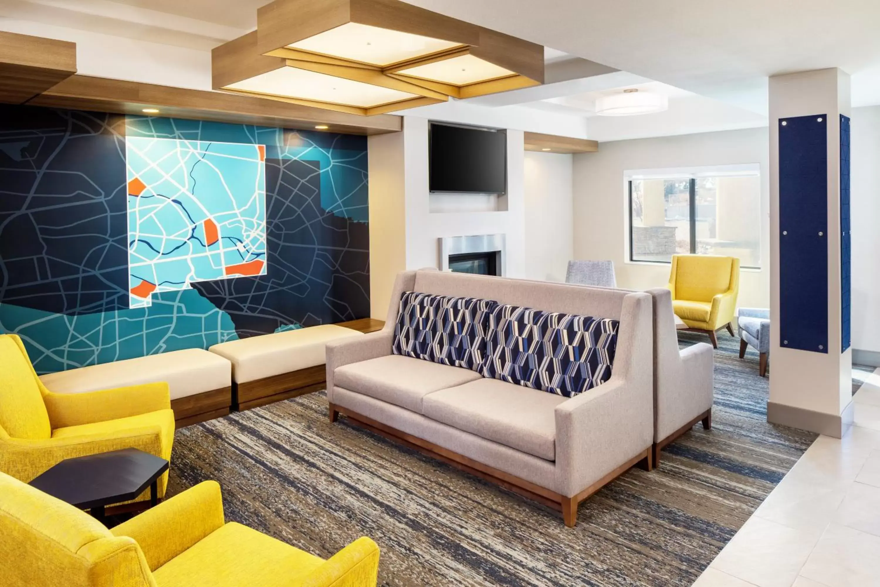 Lobby or reception, Seating Area in Holiday Inn Express and Suites Los Alamos Entrada Park, an IHG Hotel