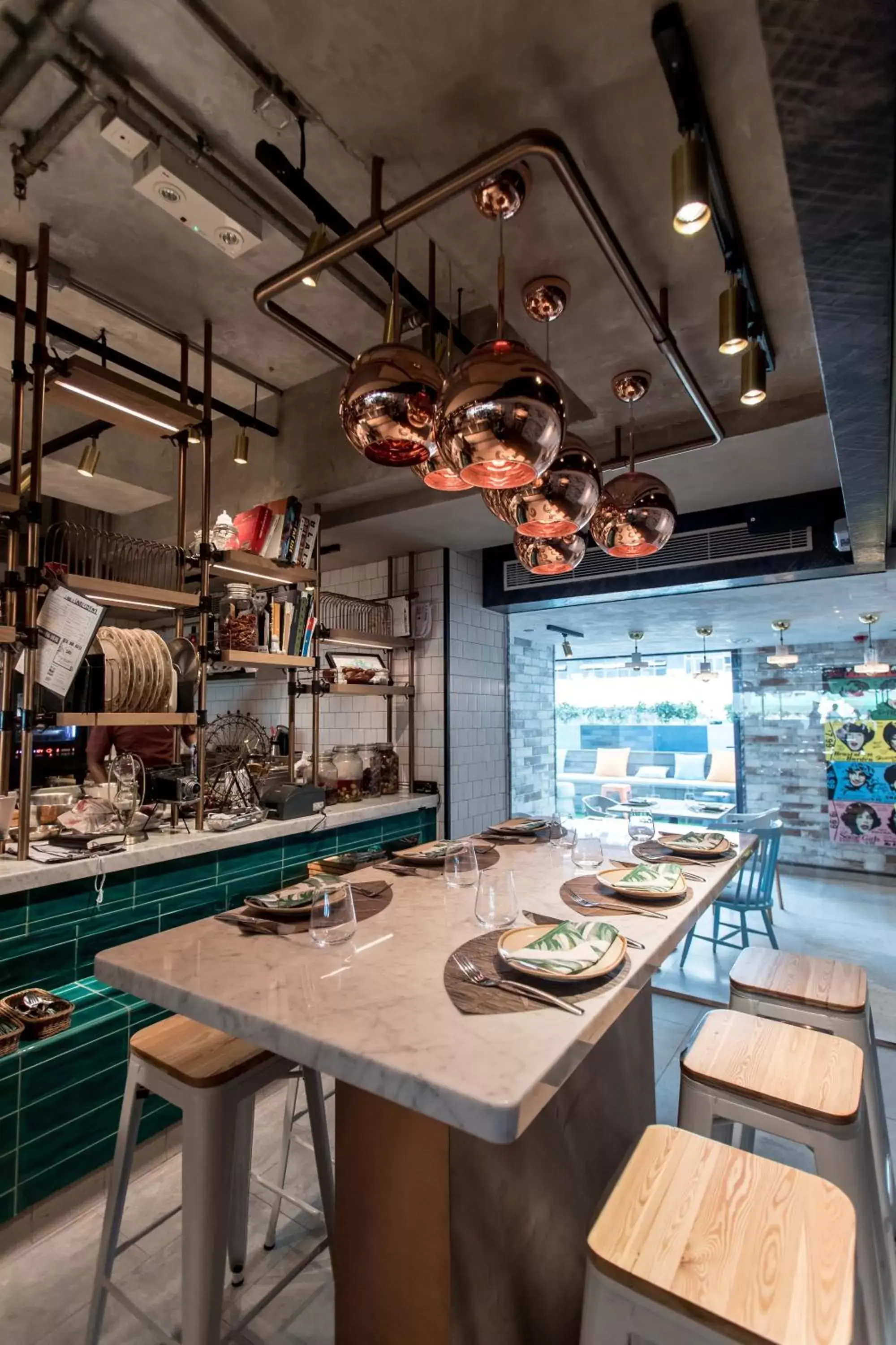 Restaurant/Places to Eat in Ovolo Southside