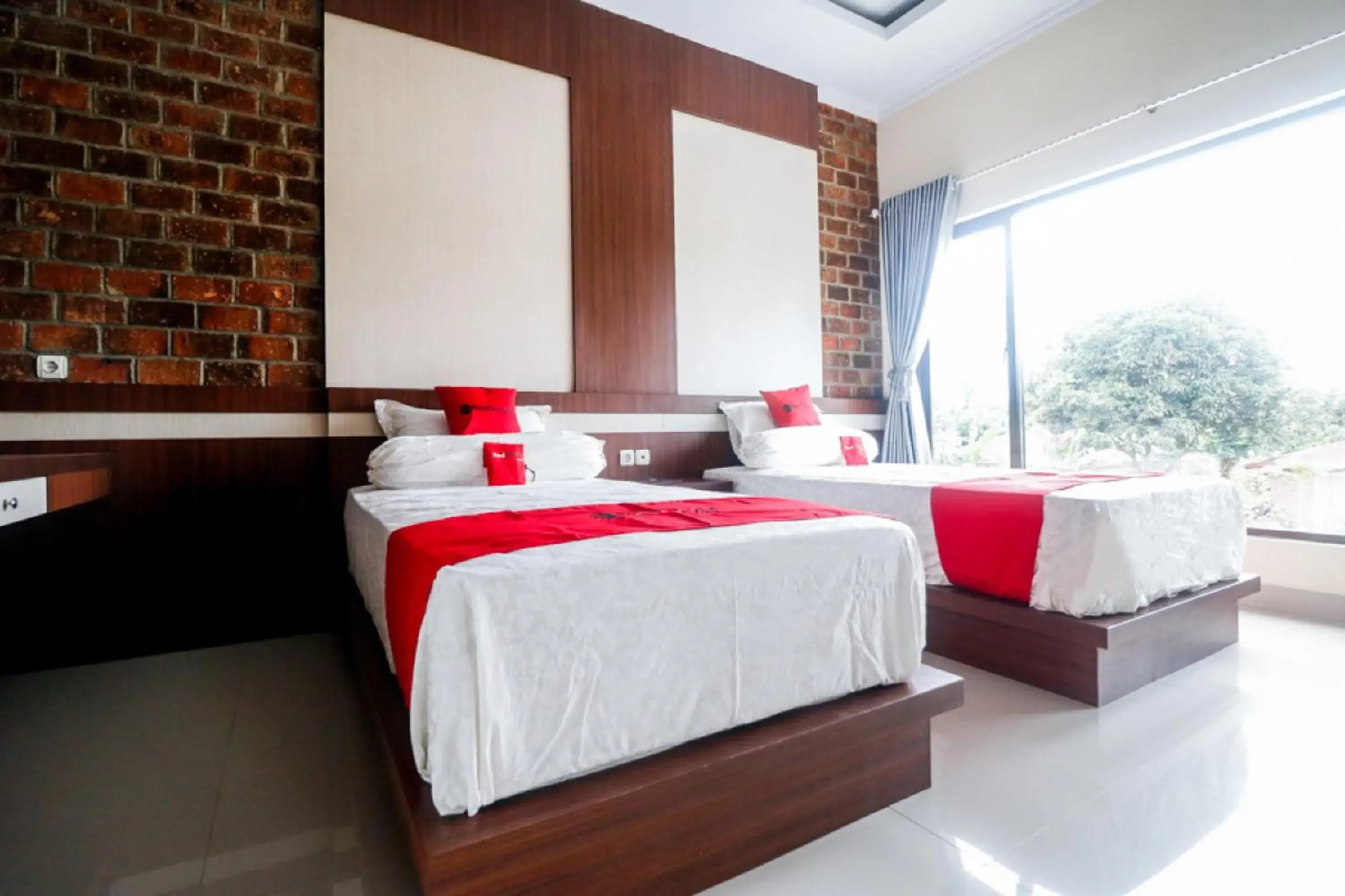 Bed in RedDoorz Plus near Kualanamu Airport