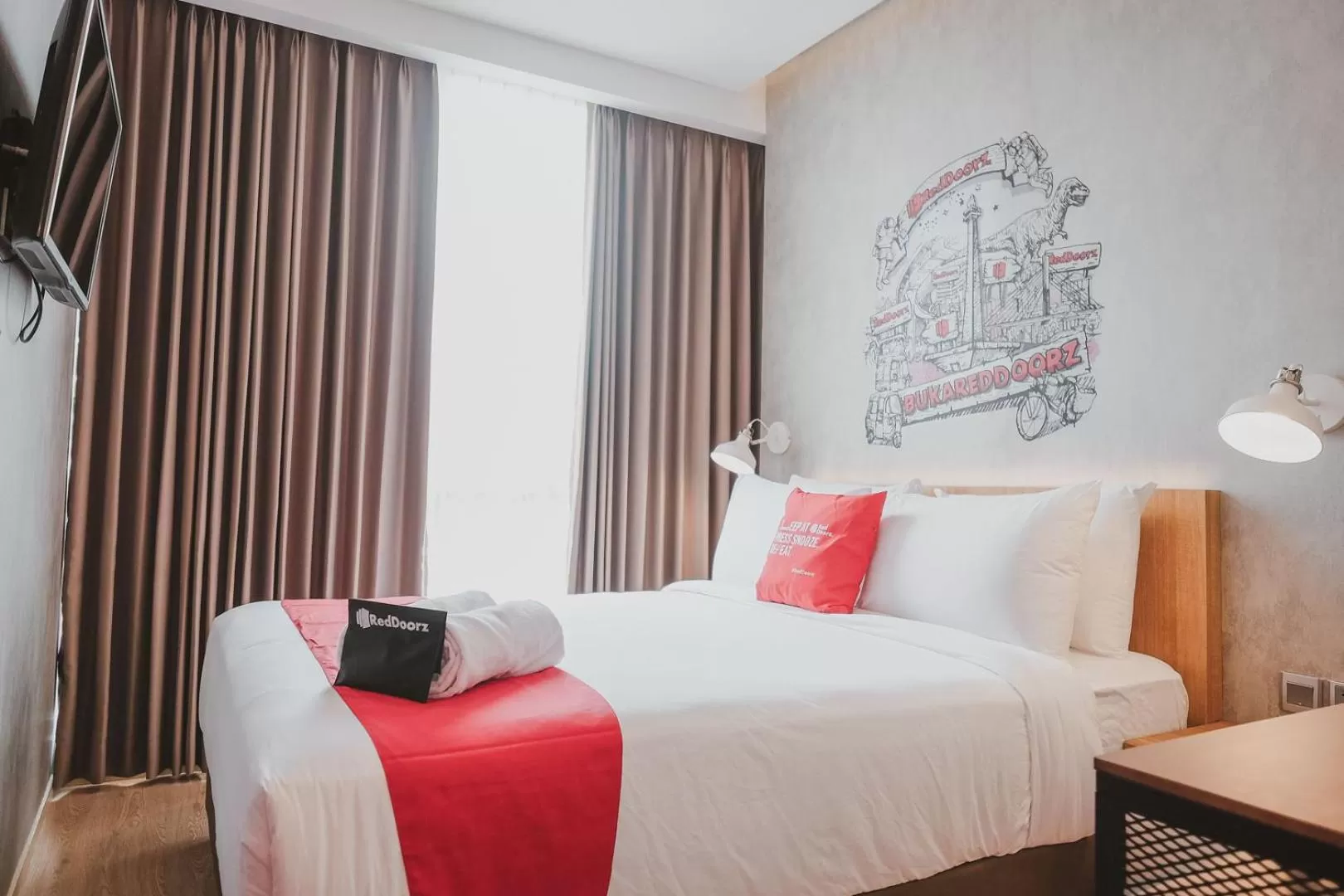 Bedroom, Bed in RedDoorz Plus @ Thamrin