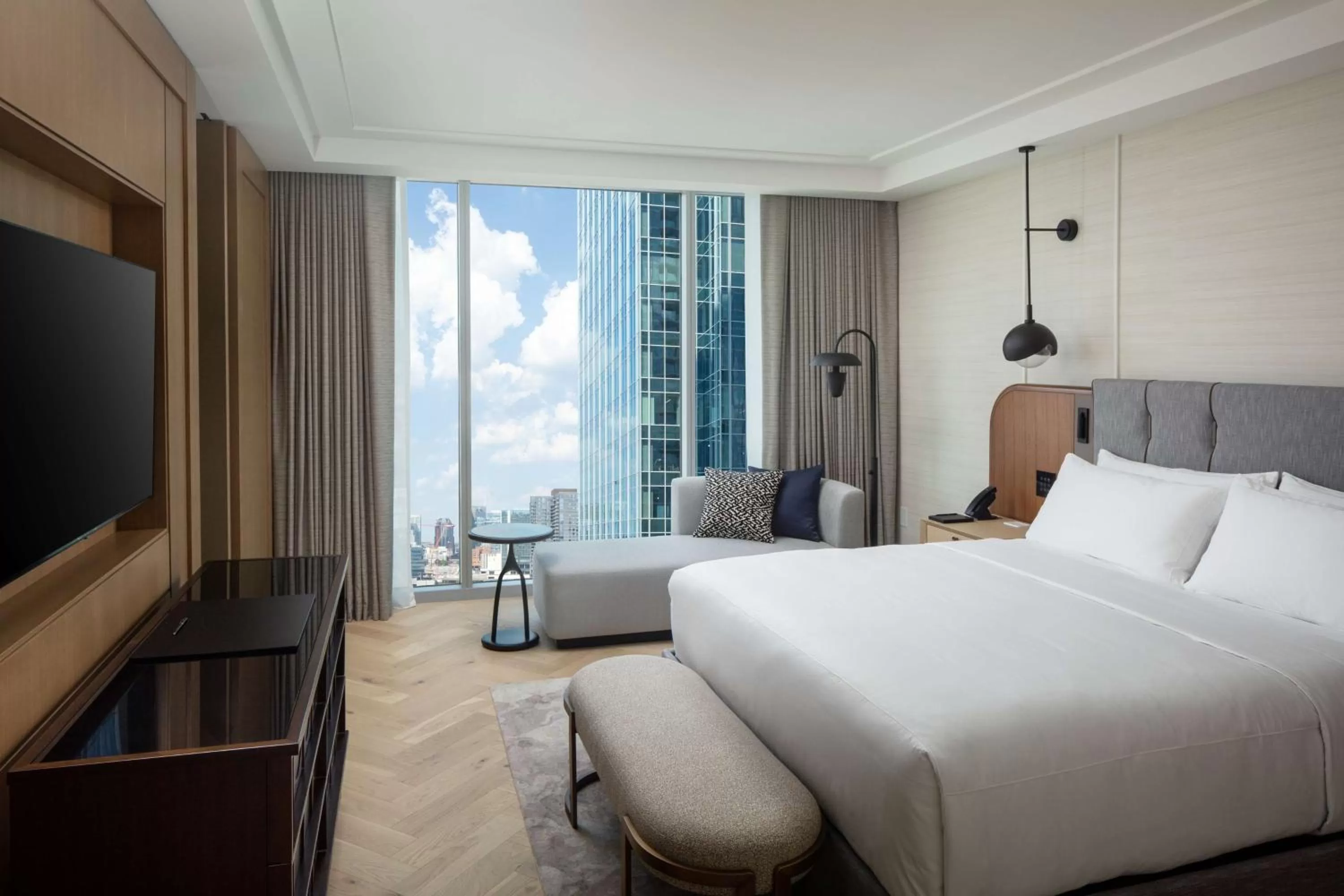 Living room, Bed in Conrad Nashville