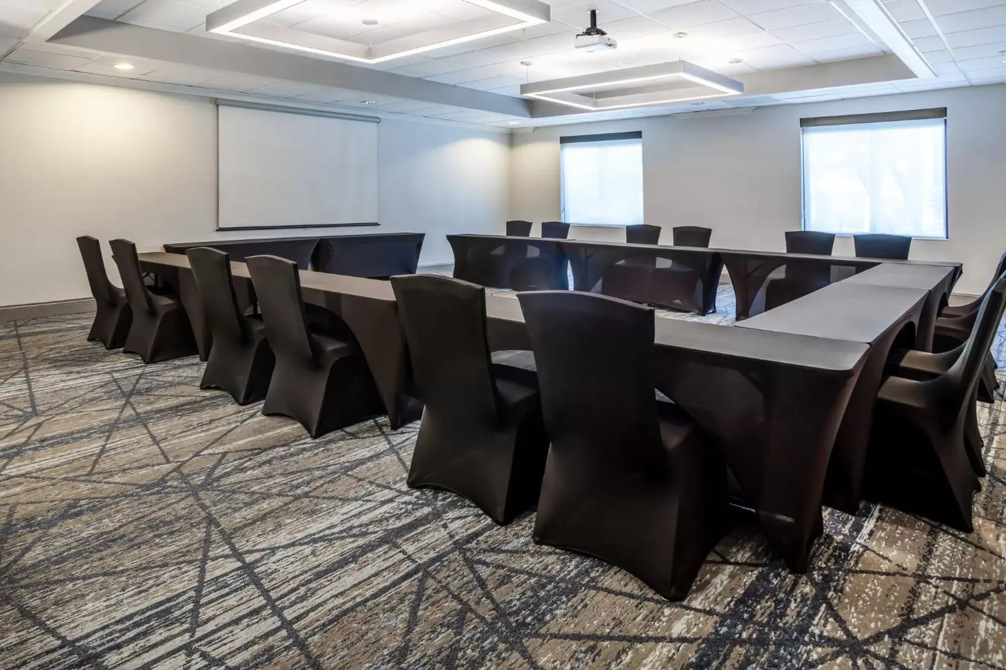 Meeting/conference room in Holiday Inn Express and Suites Tampa I-75 at Bruce B. Downs, an IHG Hotel