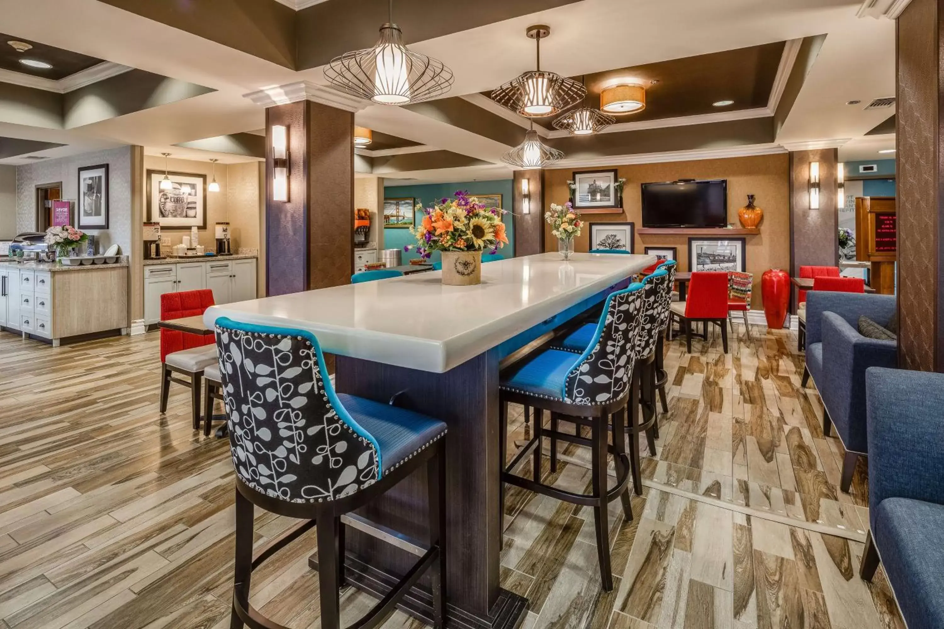 Lobby or reception, Lounge/Bar in Hampton Inn San Francisco Airport