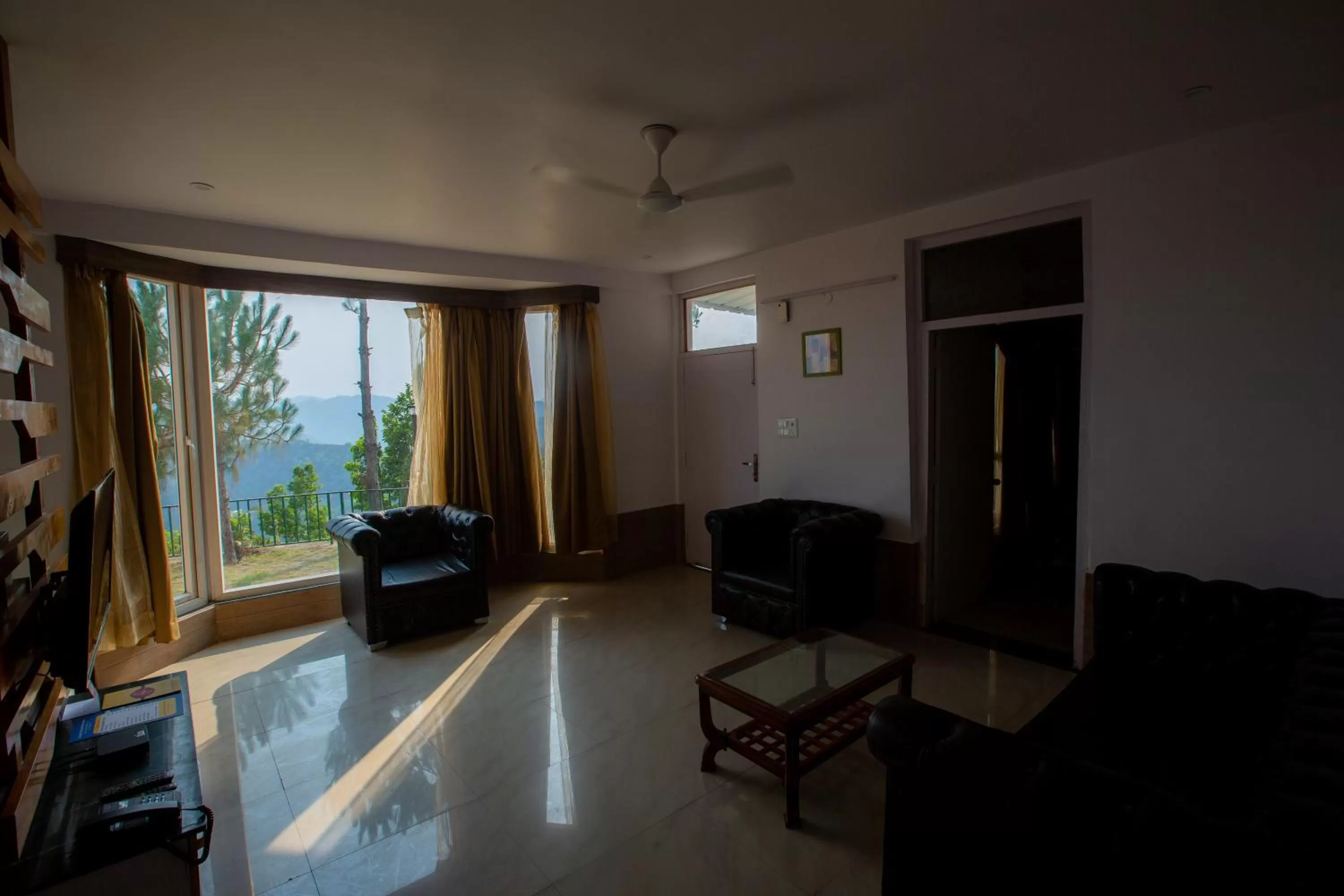 Living room, Seating Area in Blue Pine Orchards - Villas