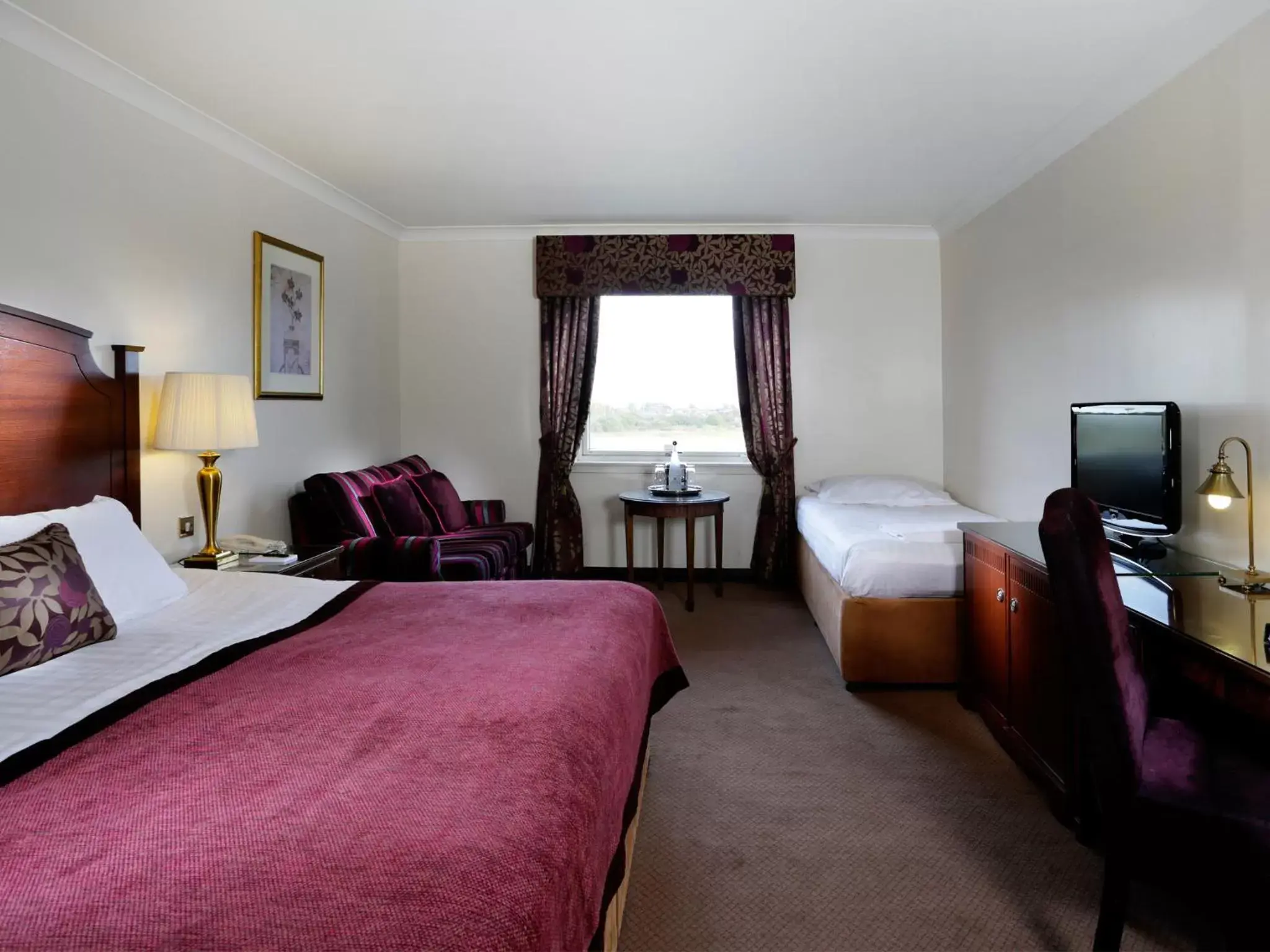 Bedroom, Room Photo in Macdonald Inchyra Hotel & Spa