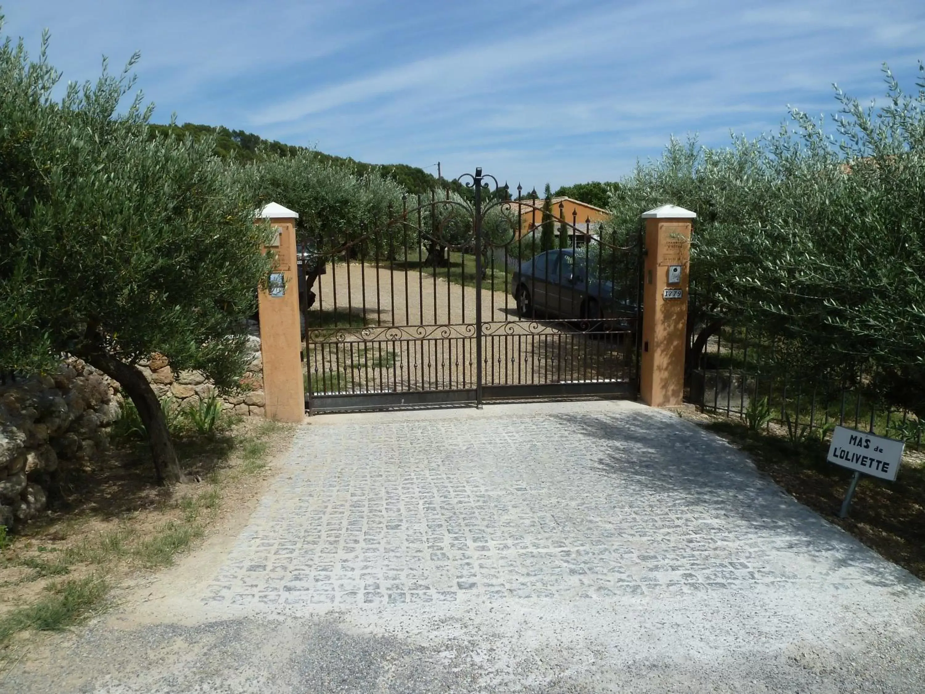 Facade/entrance, Other Activities in Mas de l'Olivette