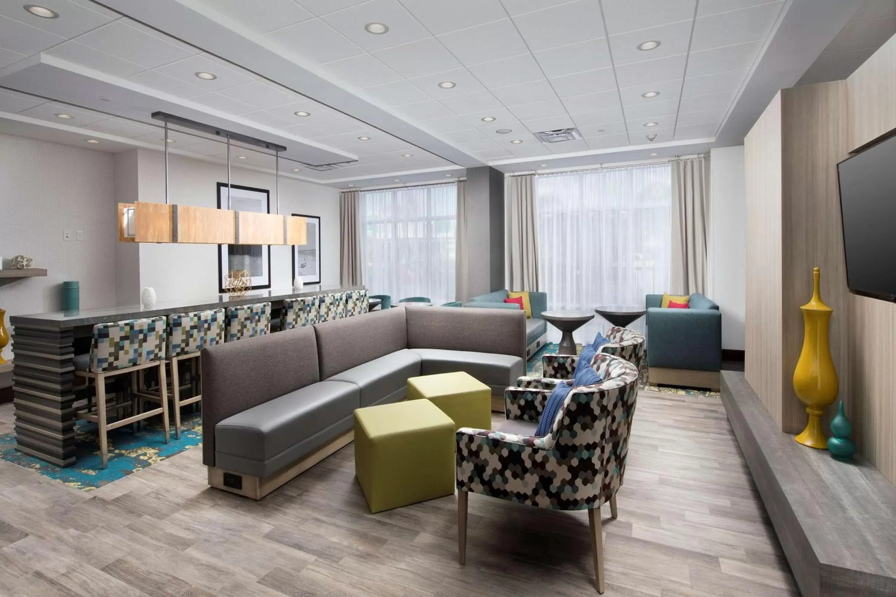 Lobby or reception, Seating Area in Hampton Inn Miami Airport East