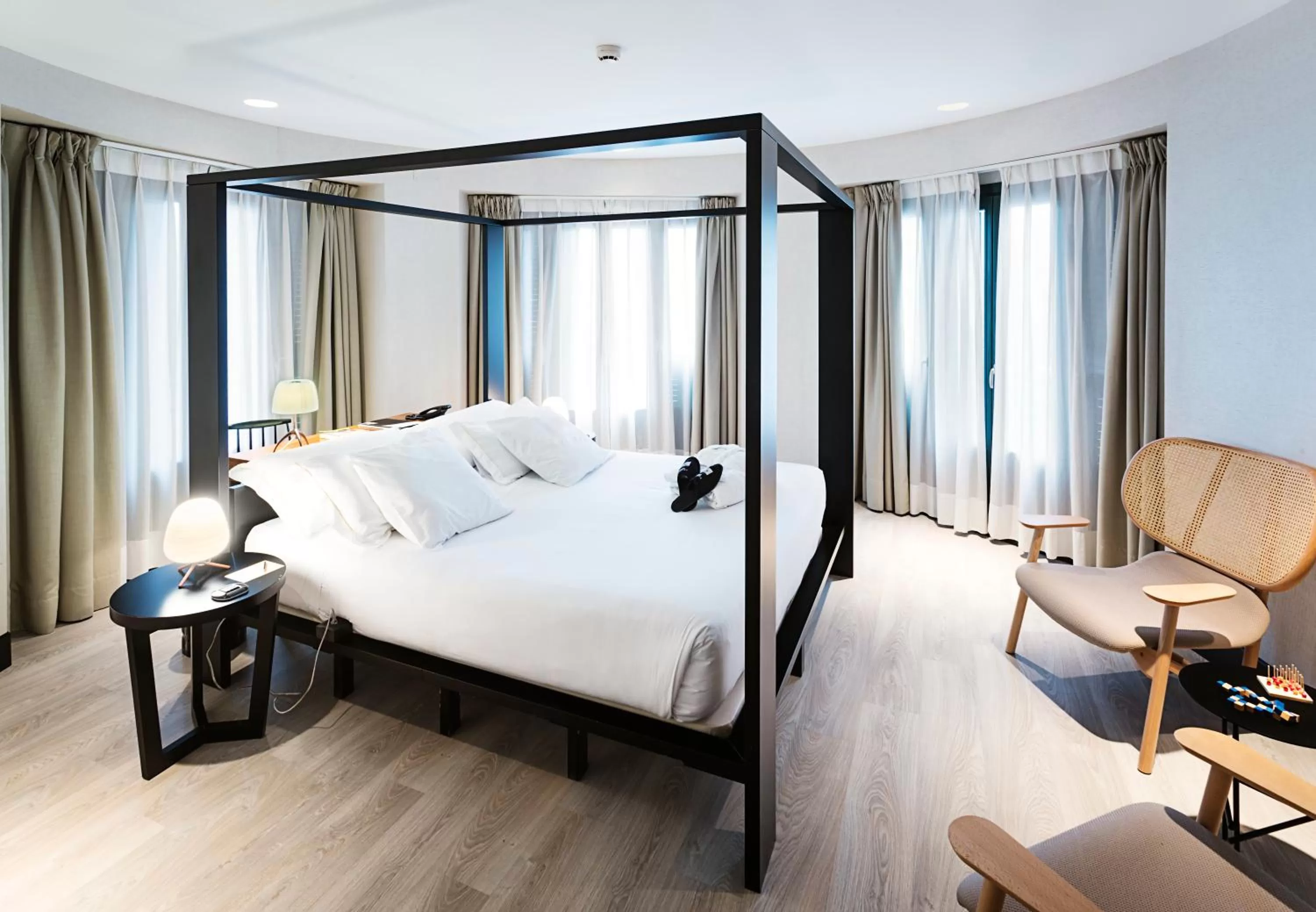 Bed in One Shot Luchana