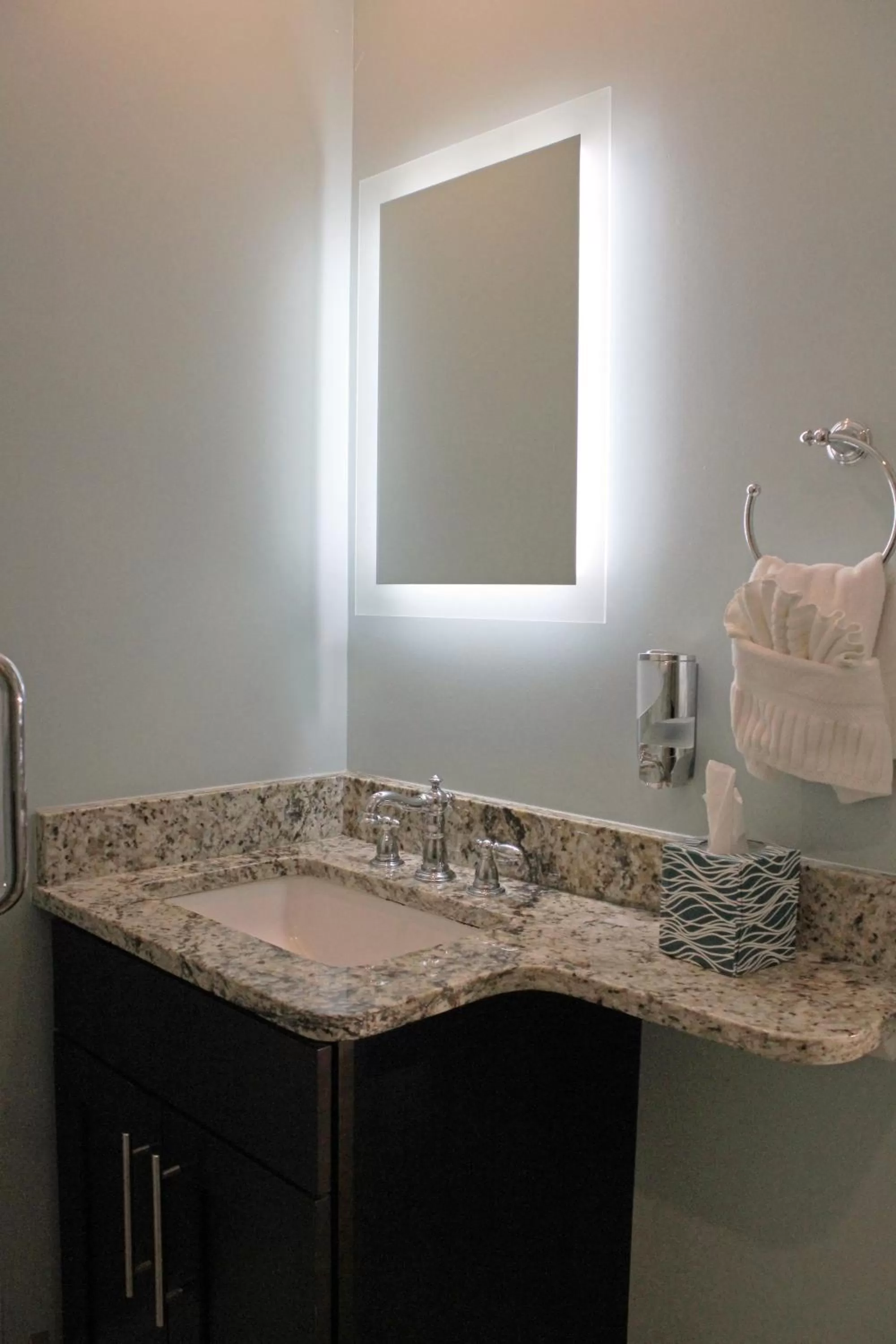 Bathroom in Hemingway House Bed and Breakfast