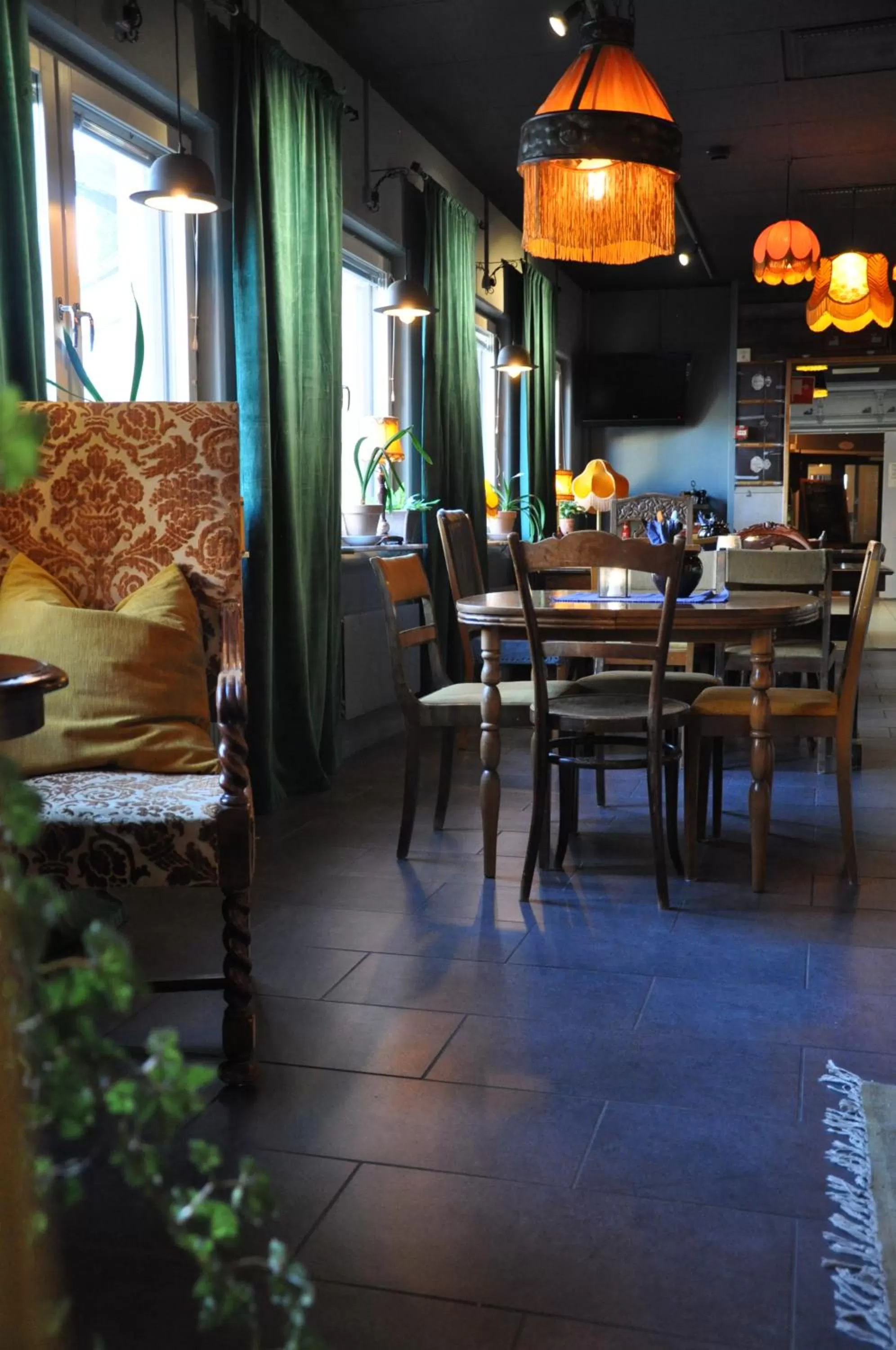 Property building, Restaurant/Places to Eat in Järnvägshotellet Edsbyn