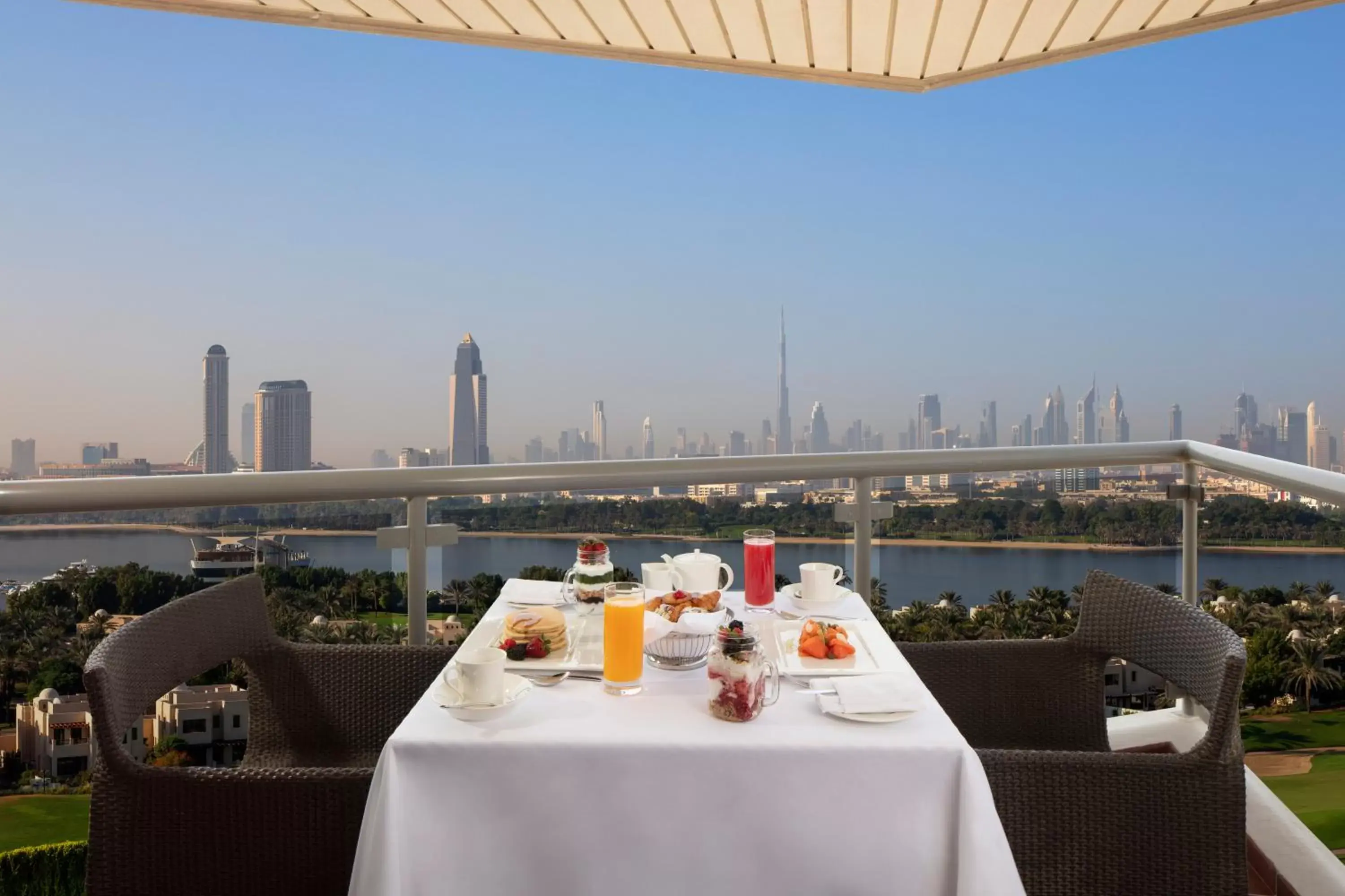 Balcony/Terrace, Restaurant/Places to Eat in Pullman Dubai Creek City Centre