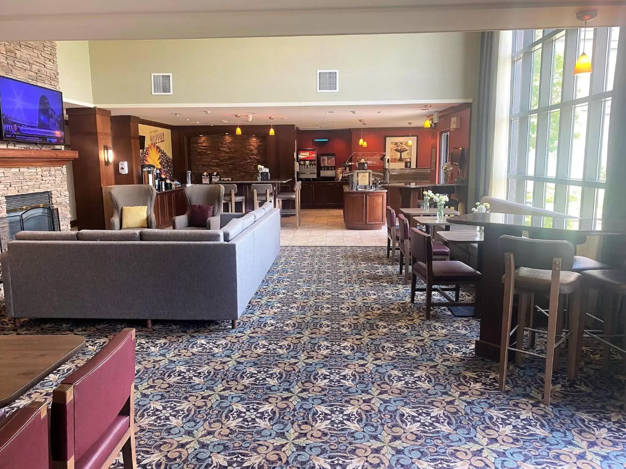 Property building, Restaurant/Places to Eat in Staybridge Suites Great Falls, an IHG Hotel