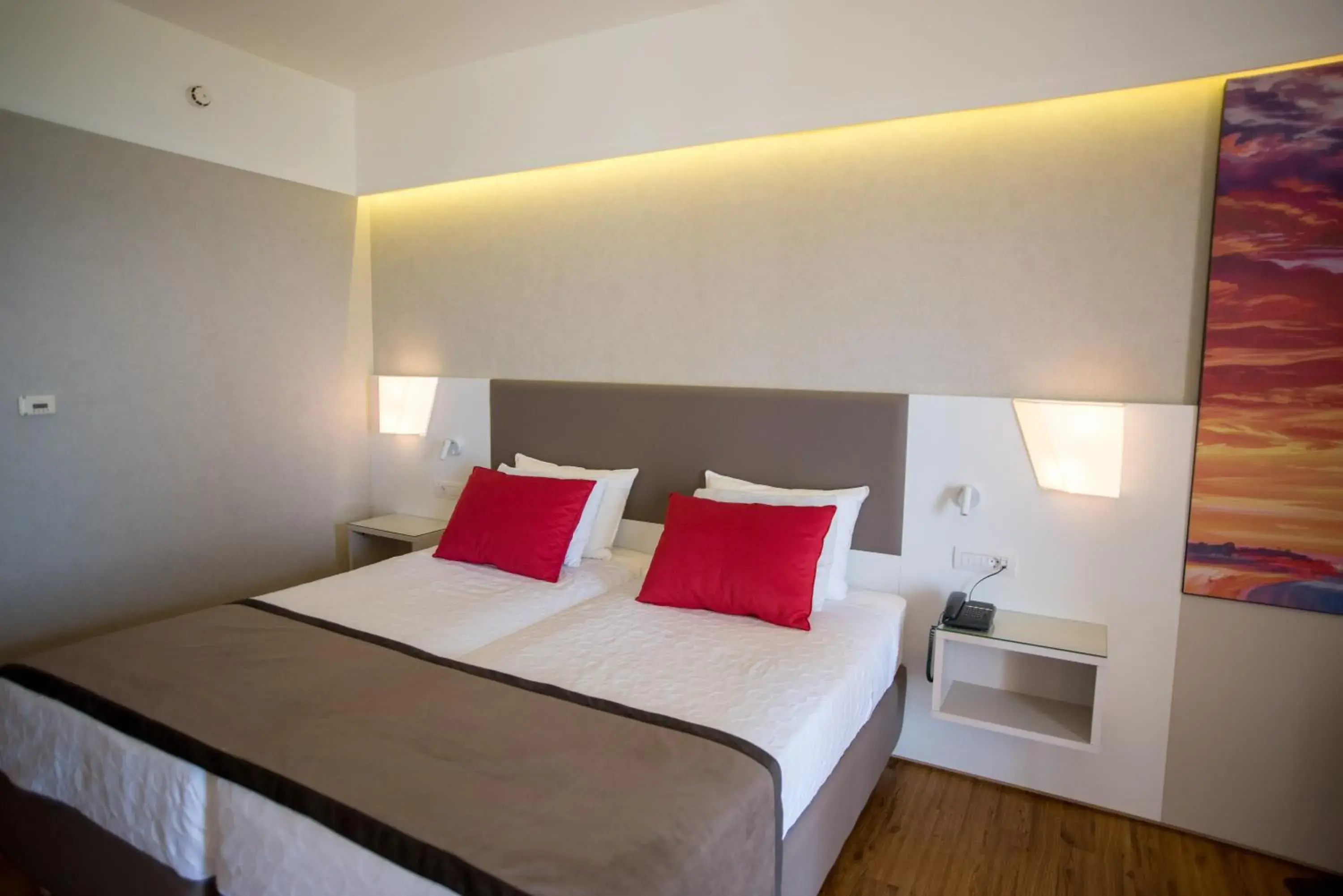 Bed in Ramada Plaza Thraki