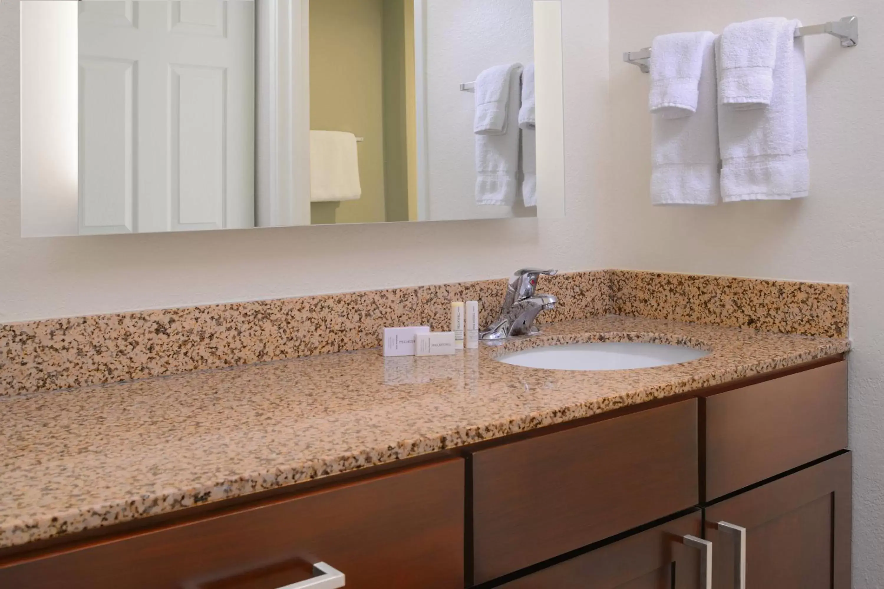 Bathroom in Residence Inn by Marriott San Antonio Airport/Alamo Heights