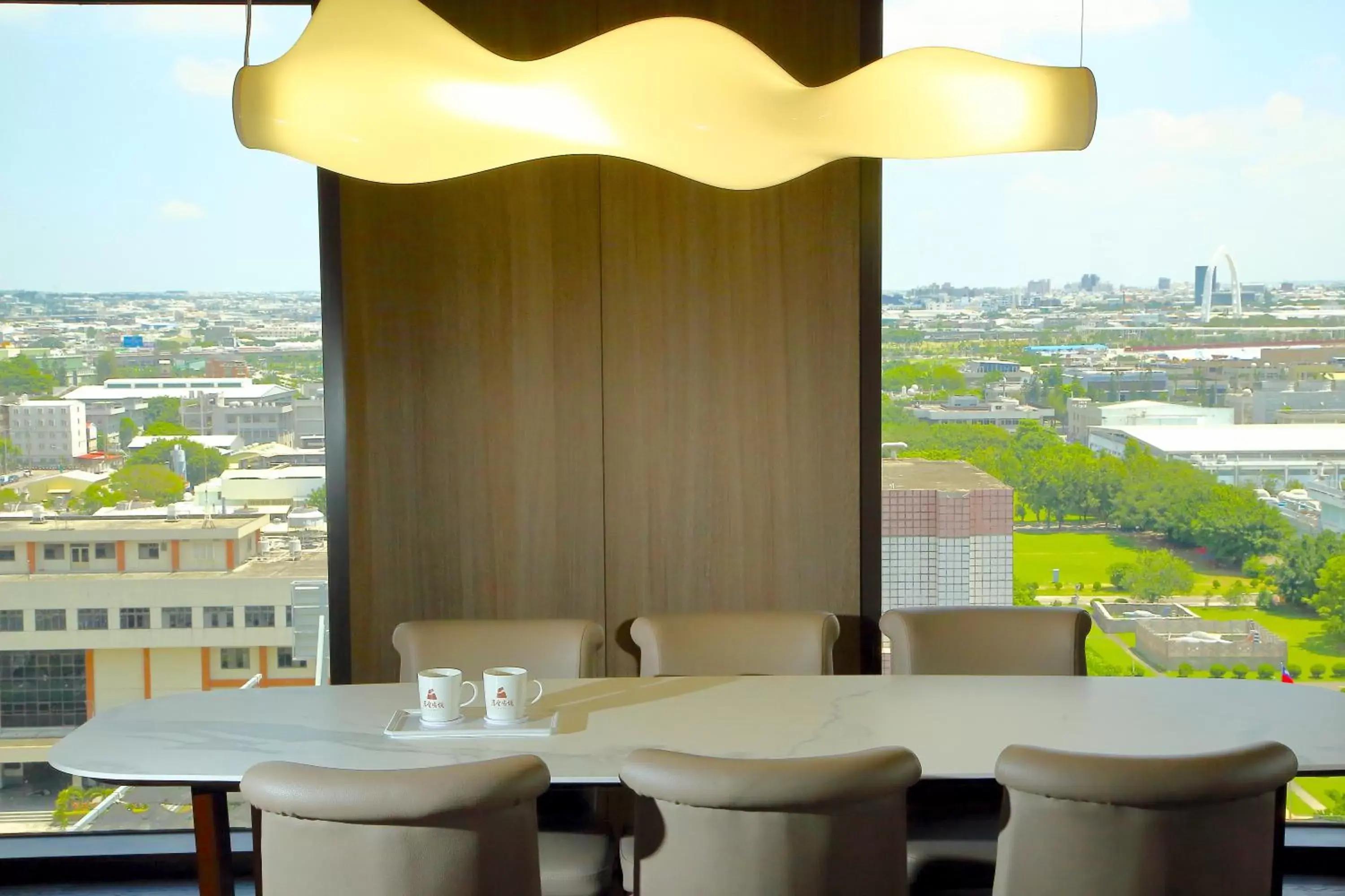 Restaurant/places to eat in Kloud Hotel Restaurant/places to eat in Kloud Hotel