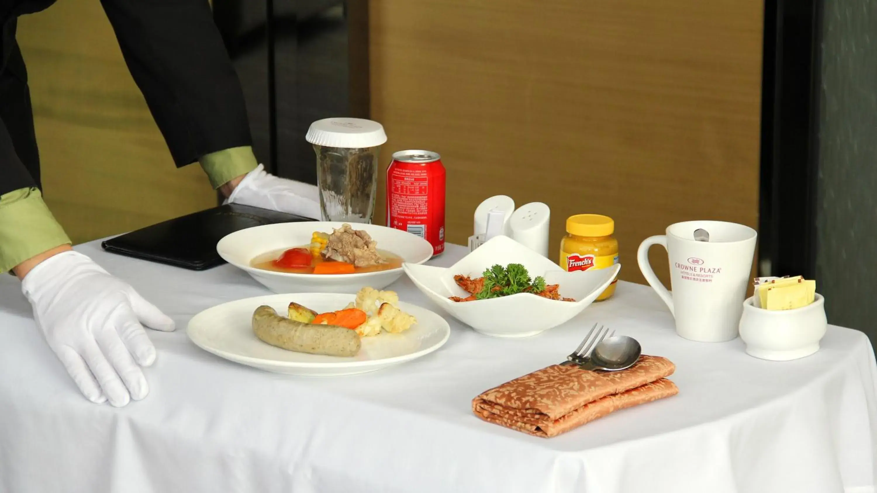 Photo of the whole room in Crowne Plaza Shenzhen Longgang City Centre by IHG Photo of the whole room in Crowne Plaza Shenzhen Longgang City Centre by IHG