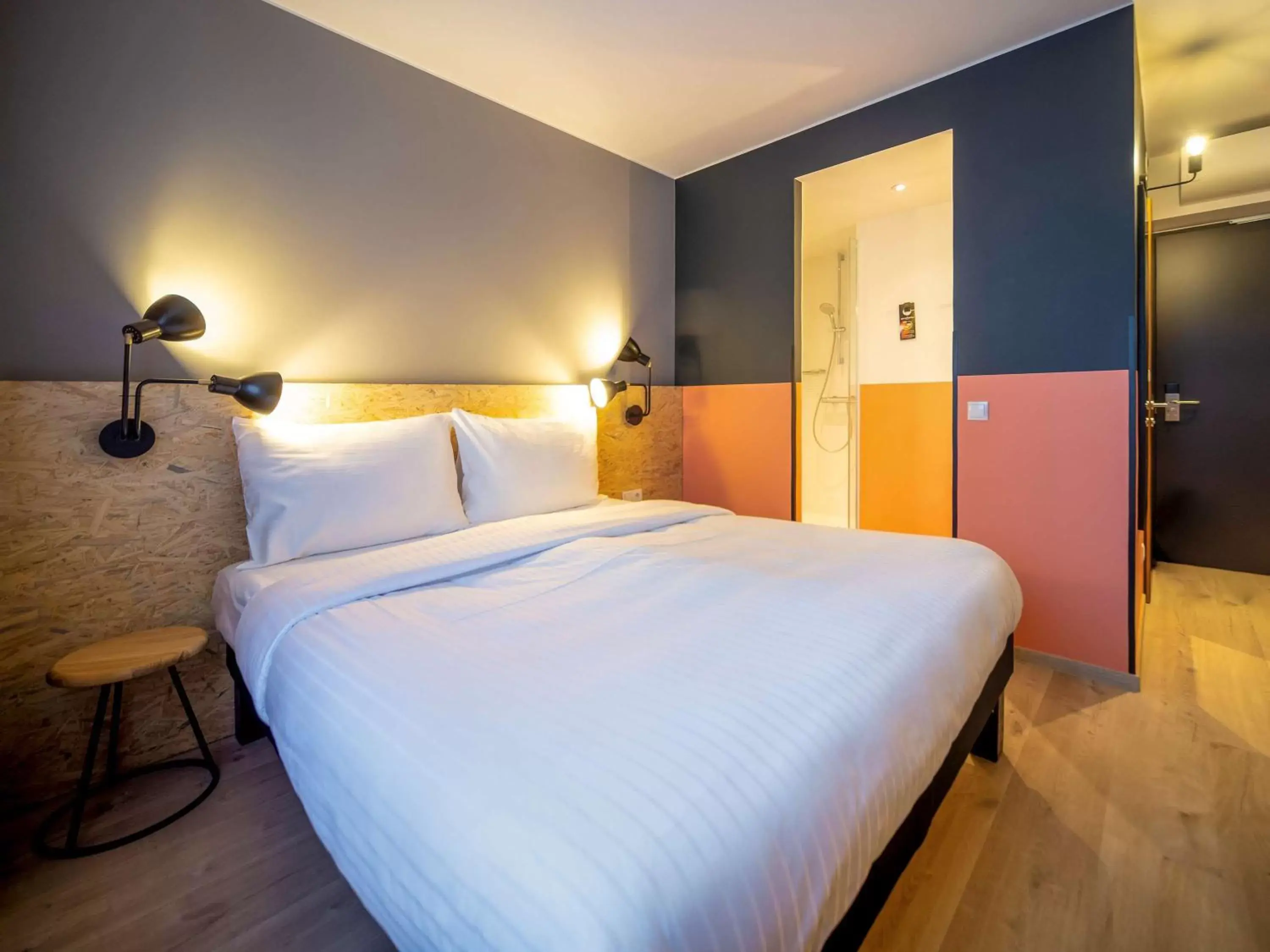 Photo of the whole room, Bed in ibis Styles Wien Messe Prater