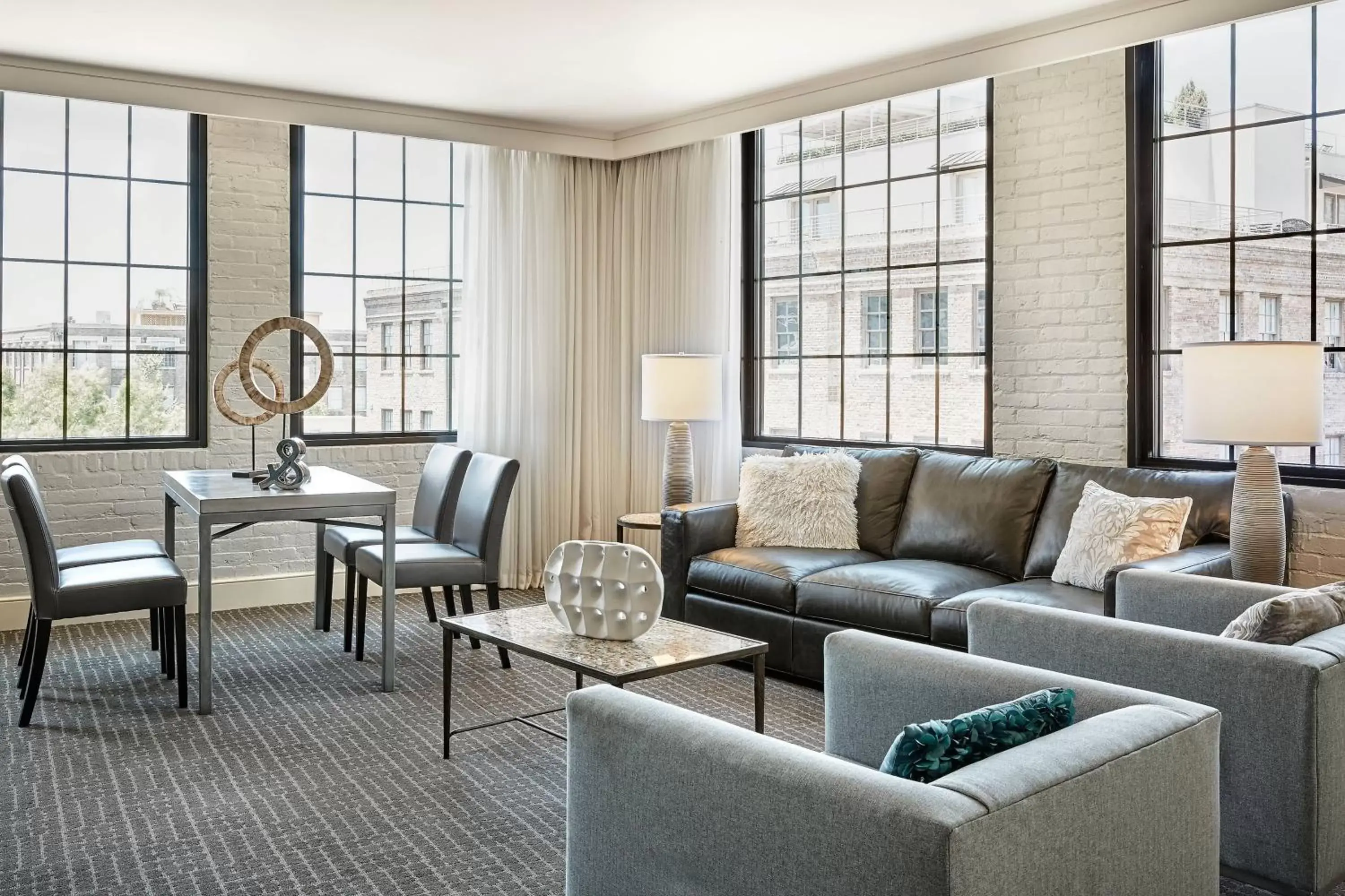 Bedroom, Seating Area in Renaissance New Orleans Arts Warehouse District Hotel