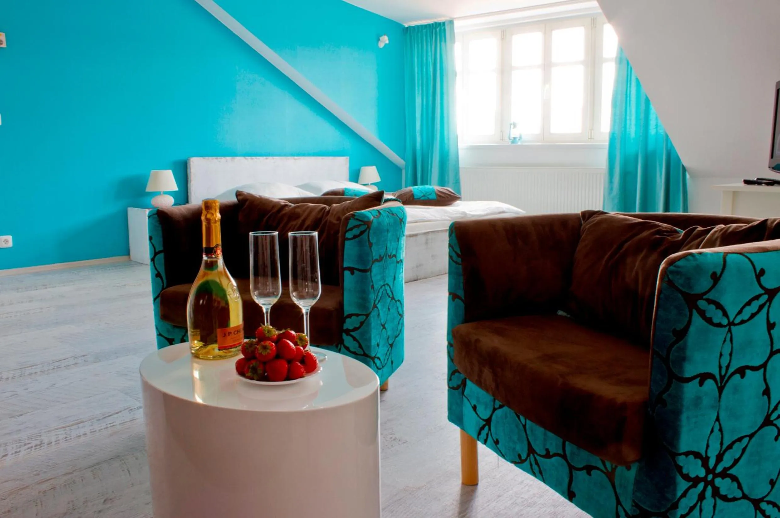 Seating area, Bed in Royal Court Legerova