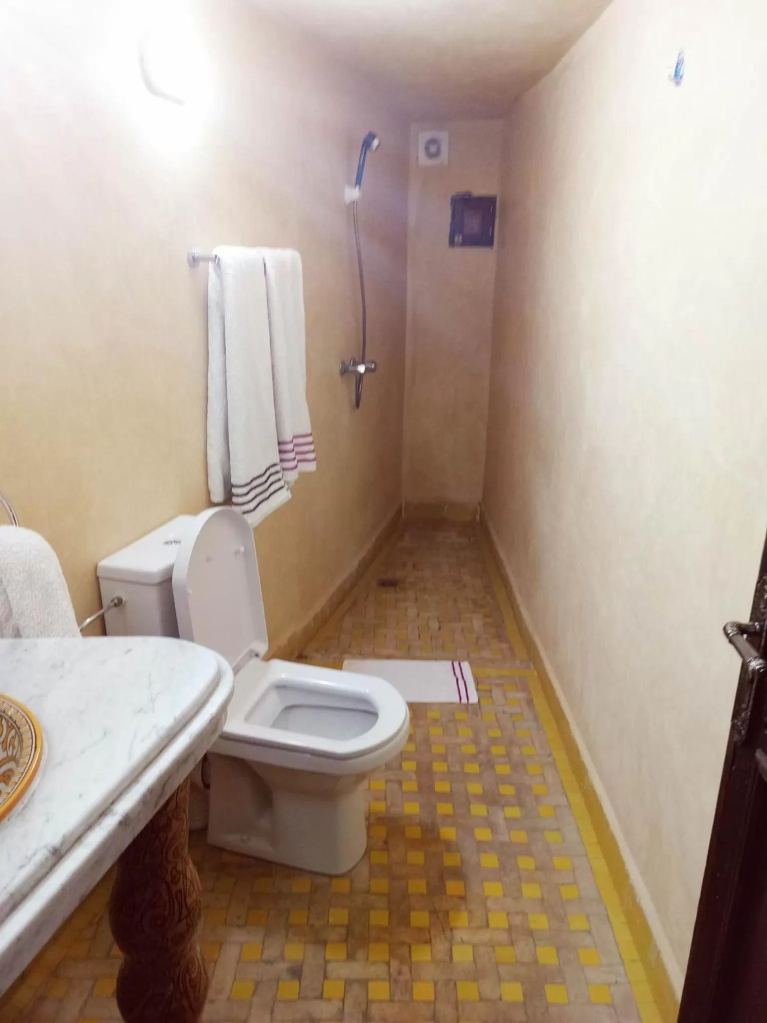 Shower in Dar Alami Salaj