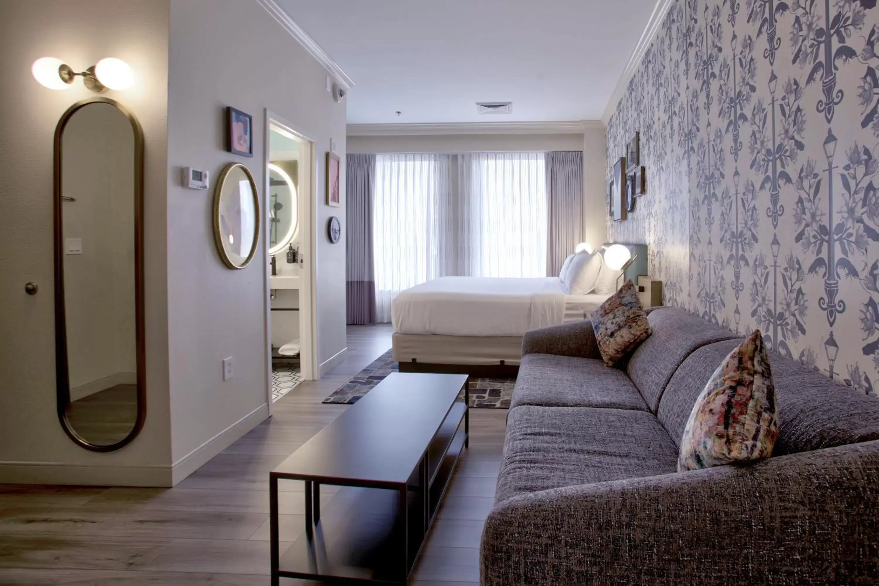 Bed, Seating Area in Hotel Indigo New Orleans - French Quarter